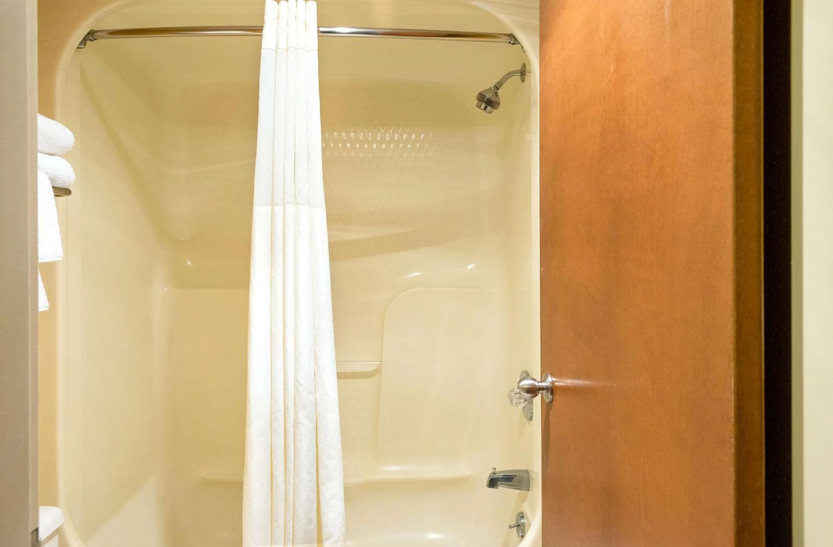 Bathroom in Quality Inn Easton