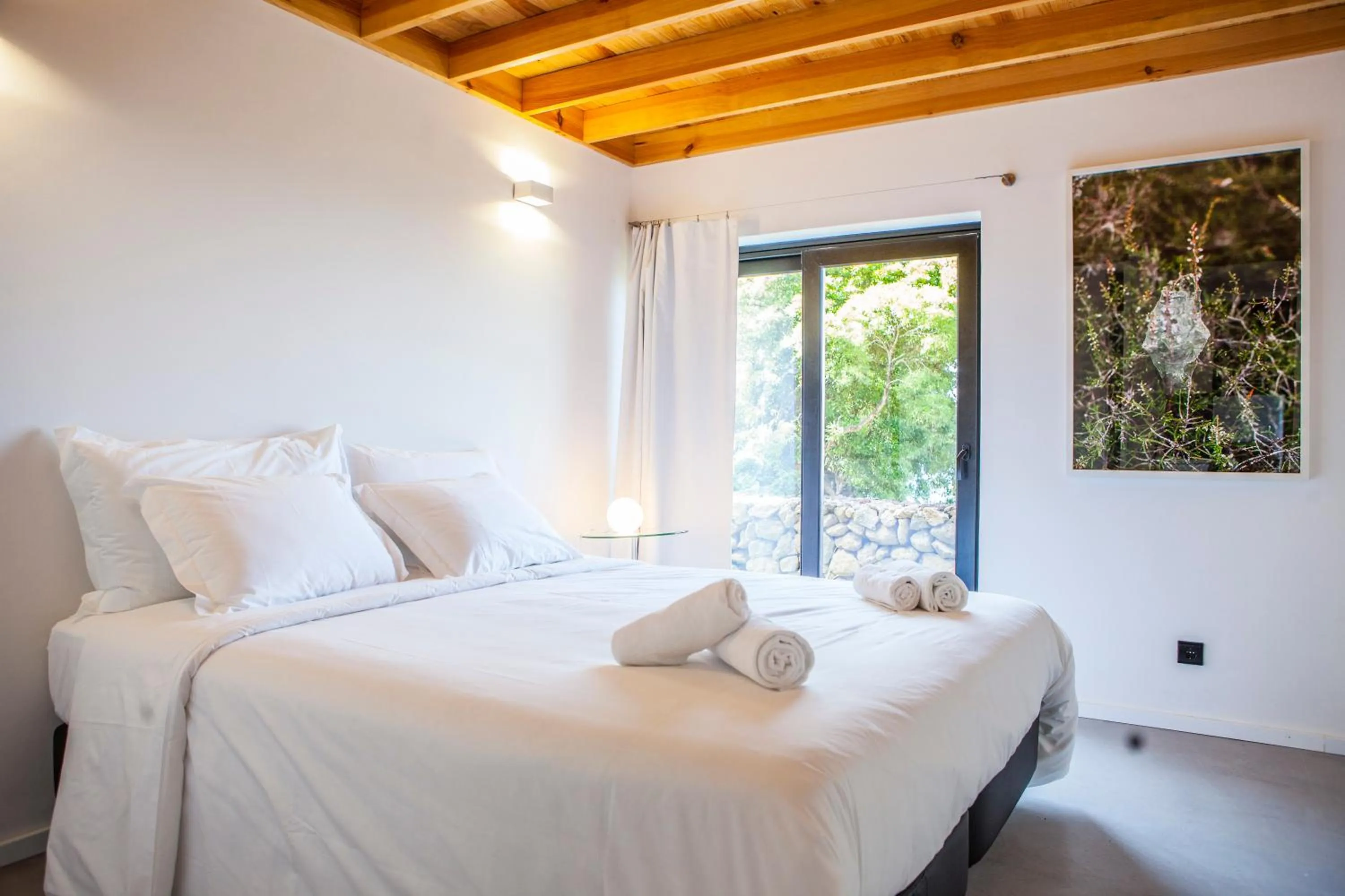 Bed in Caparica Azores Ecolodge