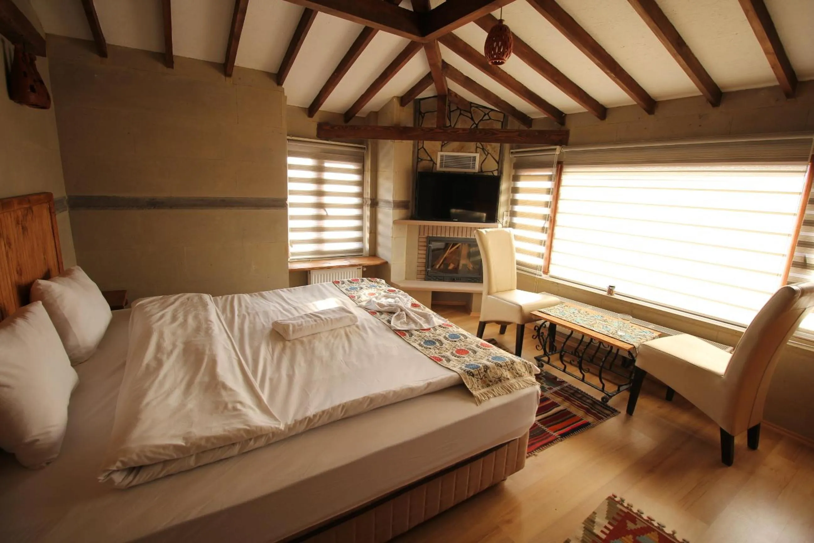 Photo of the whole room, Bed in Kapadokya Konak