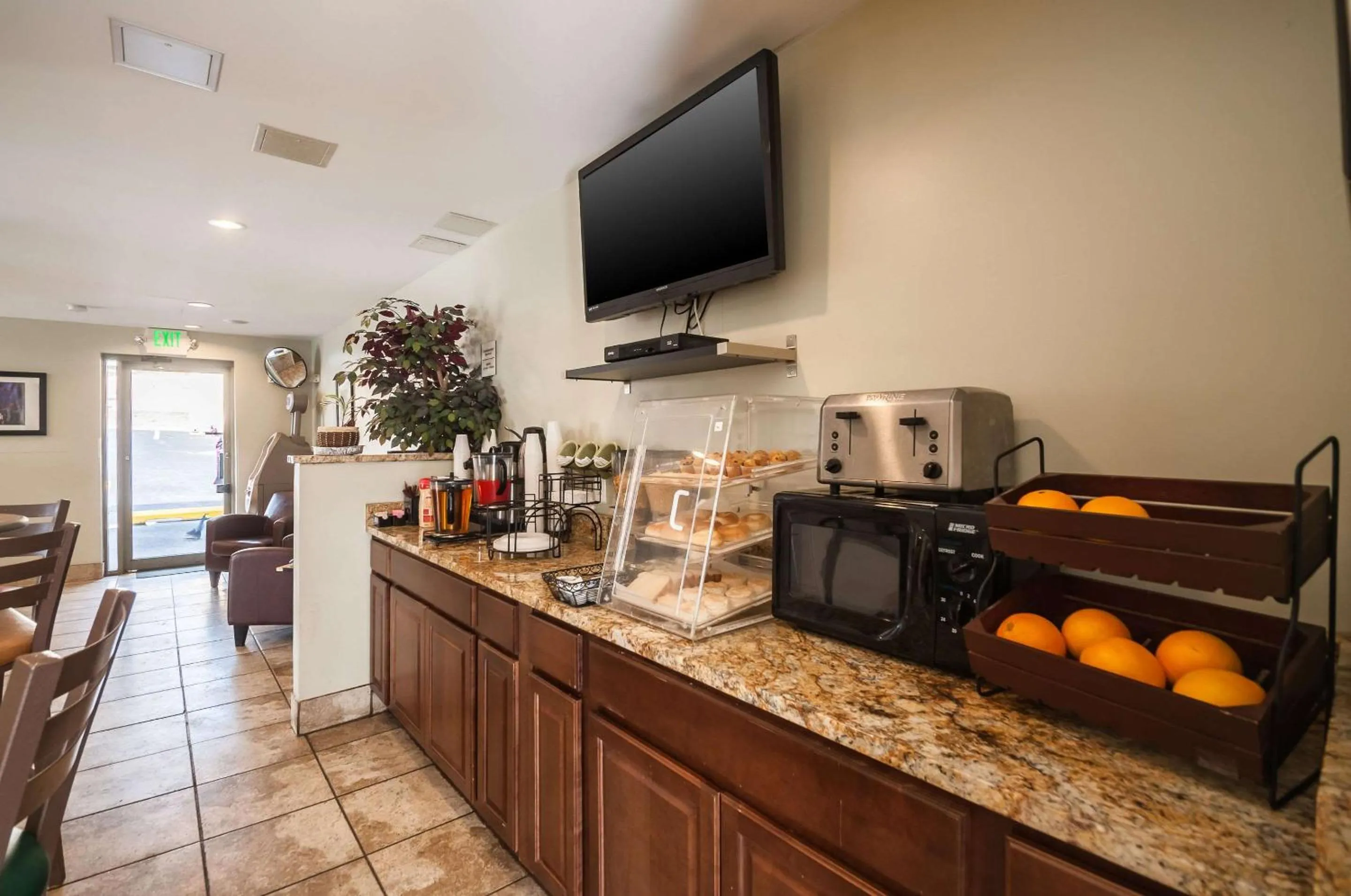 Restaurant/places to eat in Econo Lodge Elkridge near Arundel Mills