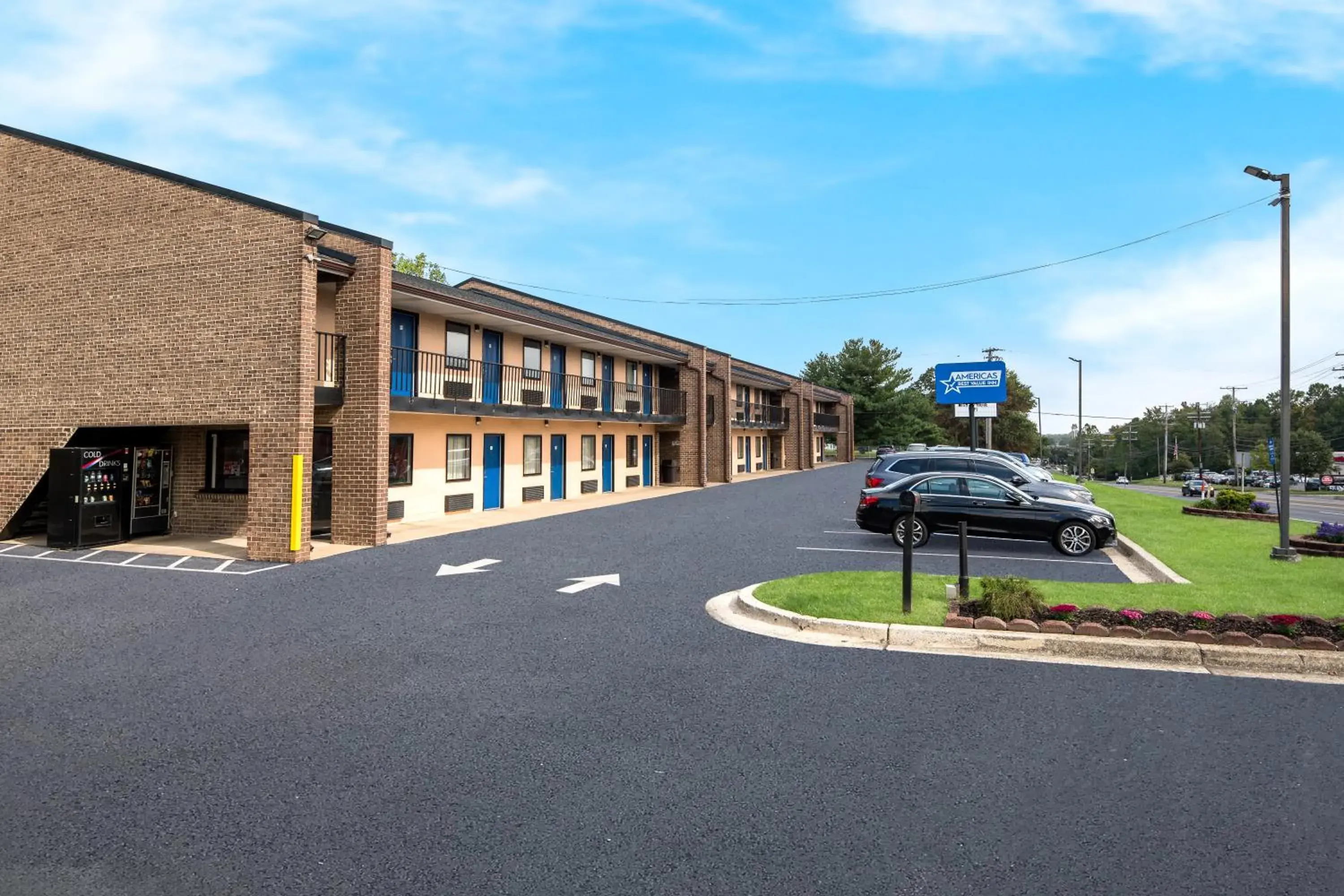 Property building in Americas Best Value Inn Laurel Property building in Americas Best Value Inn Laurel