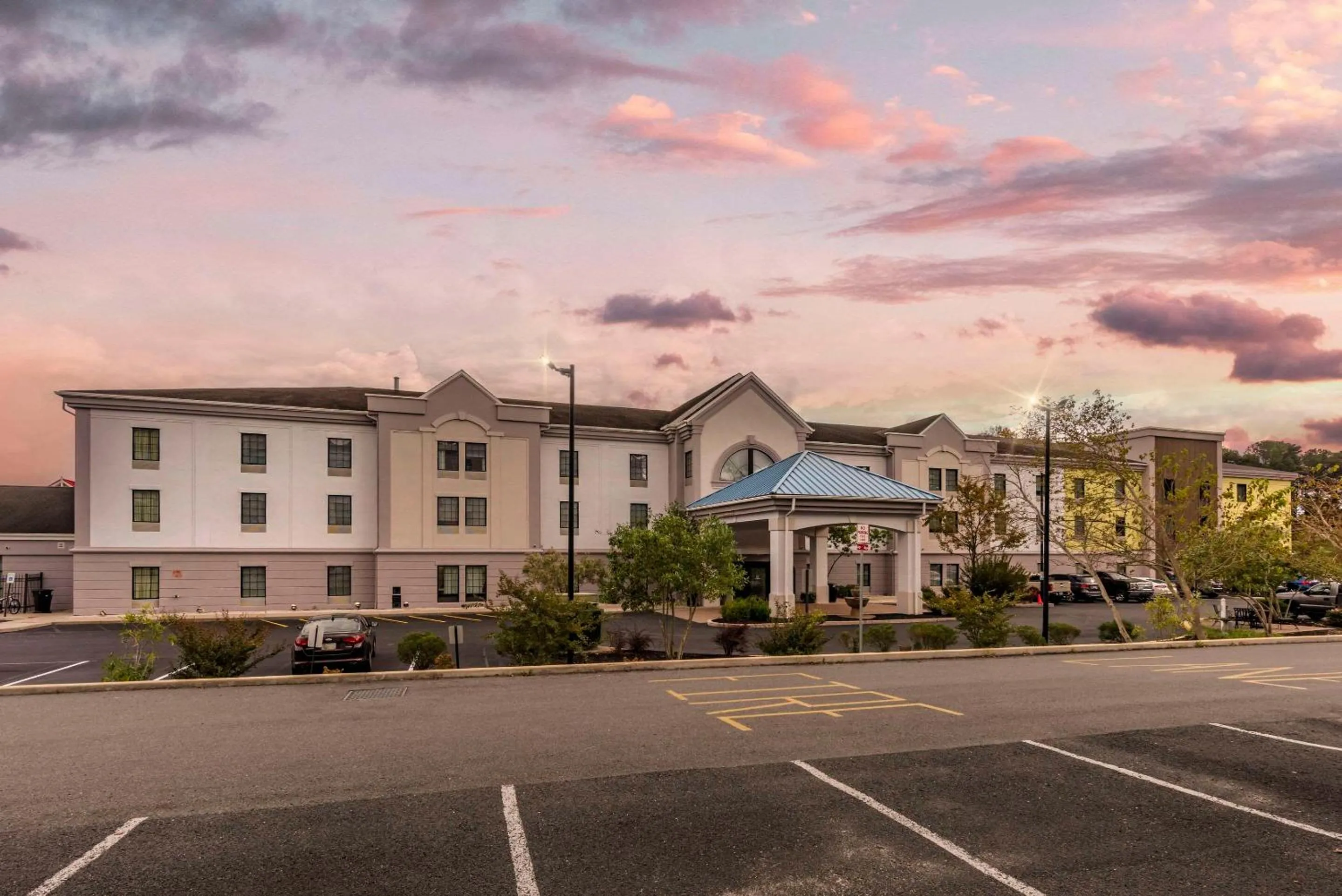 Property building in Comfort Suites Ocean City West