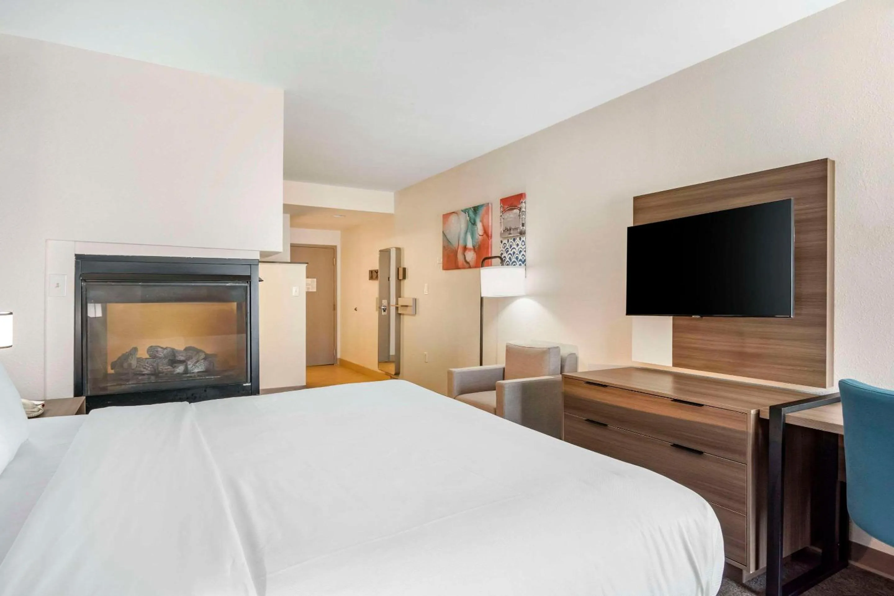 Bedroom, Bed in Comfort Suites Ocean City West