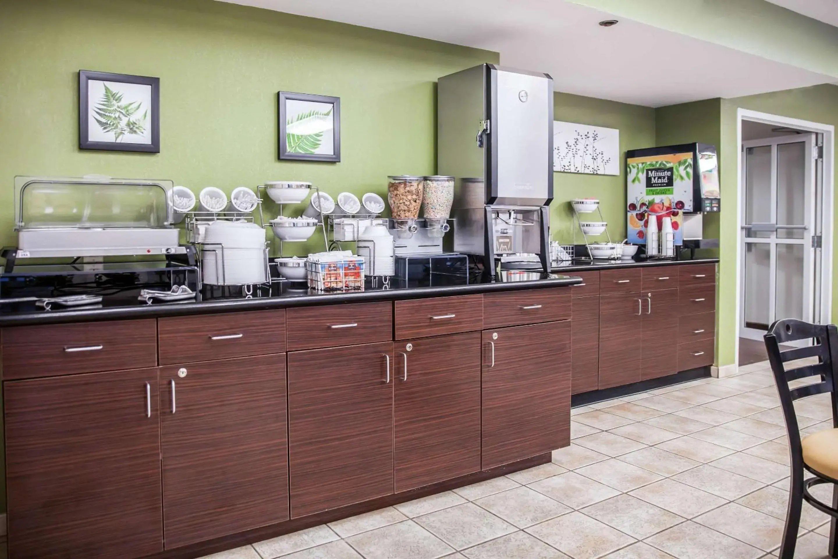 Restaurant/places to eat in Sleep Inn & Suites Restaurant/places to eat in Sleep Inn & Suites