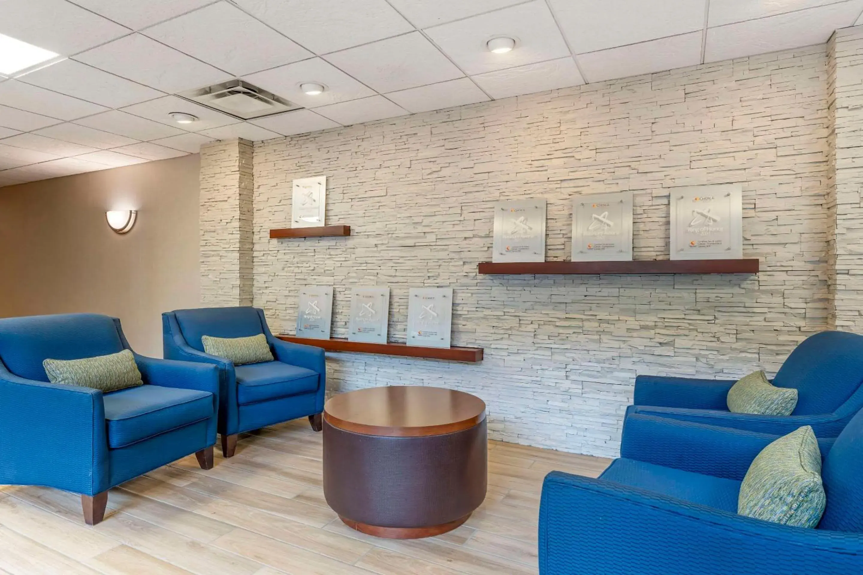 Lobby or reception in Comfort Inn & Suites LaVale - Cumberland Lobby or reception in Comfort Inn & Suites LaVale - Cumberland