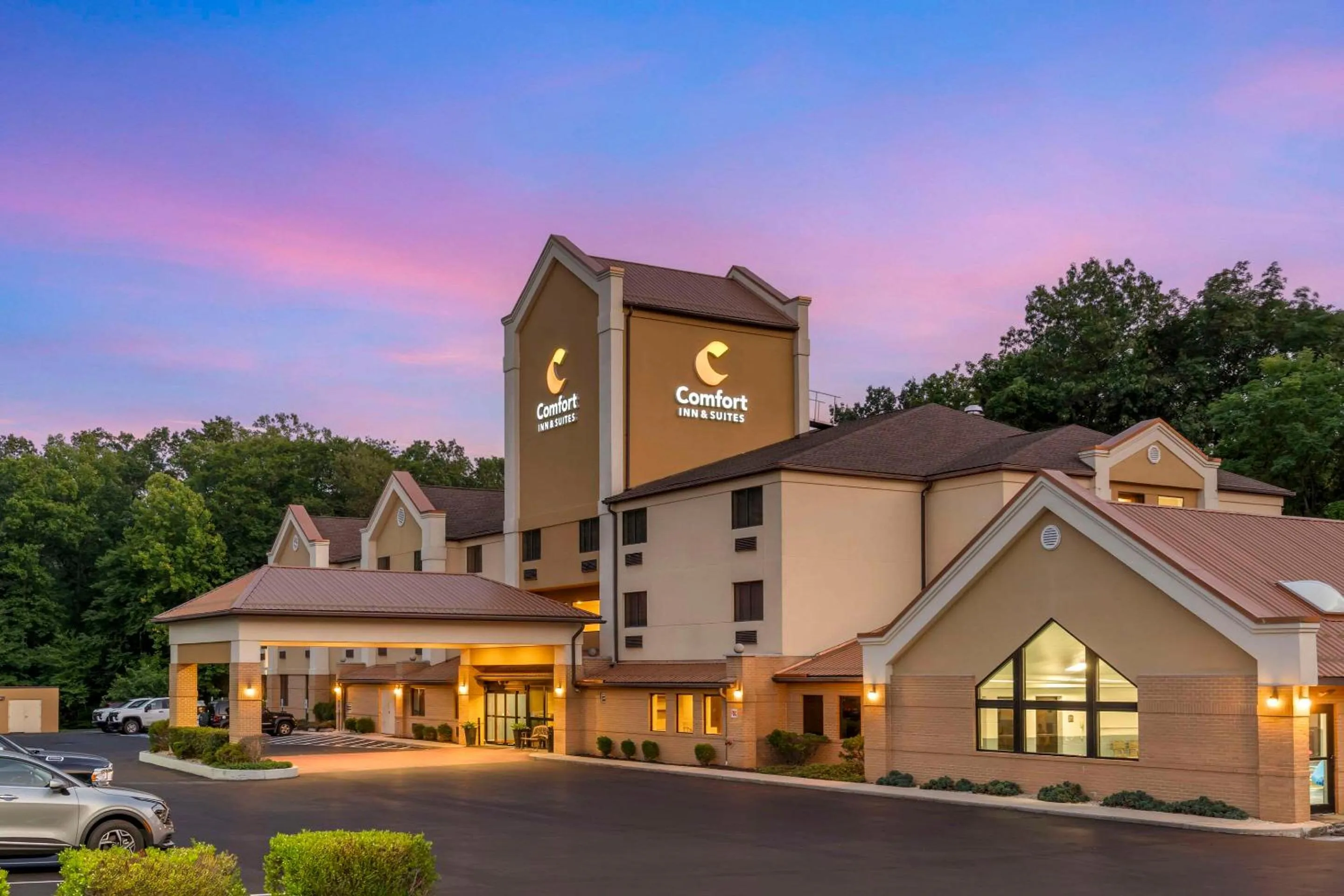 Property building in Comfort Inn & Suites LaVale - Cumberland