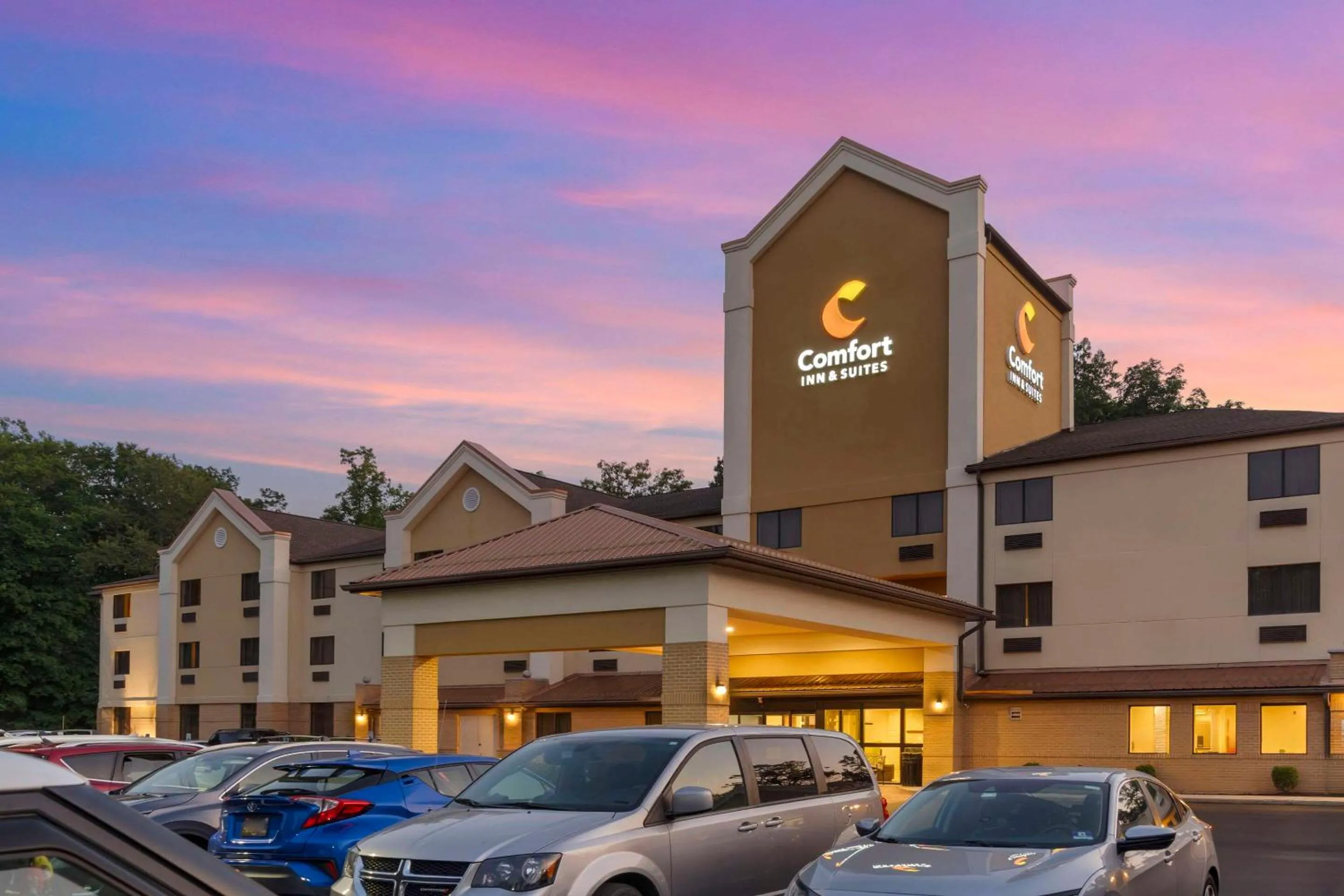 Property building in Comfort Inn & Suites LaVale - Cumberland