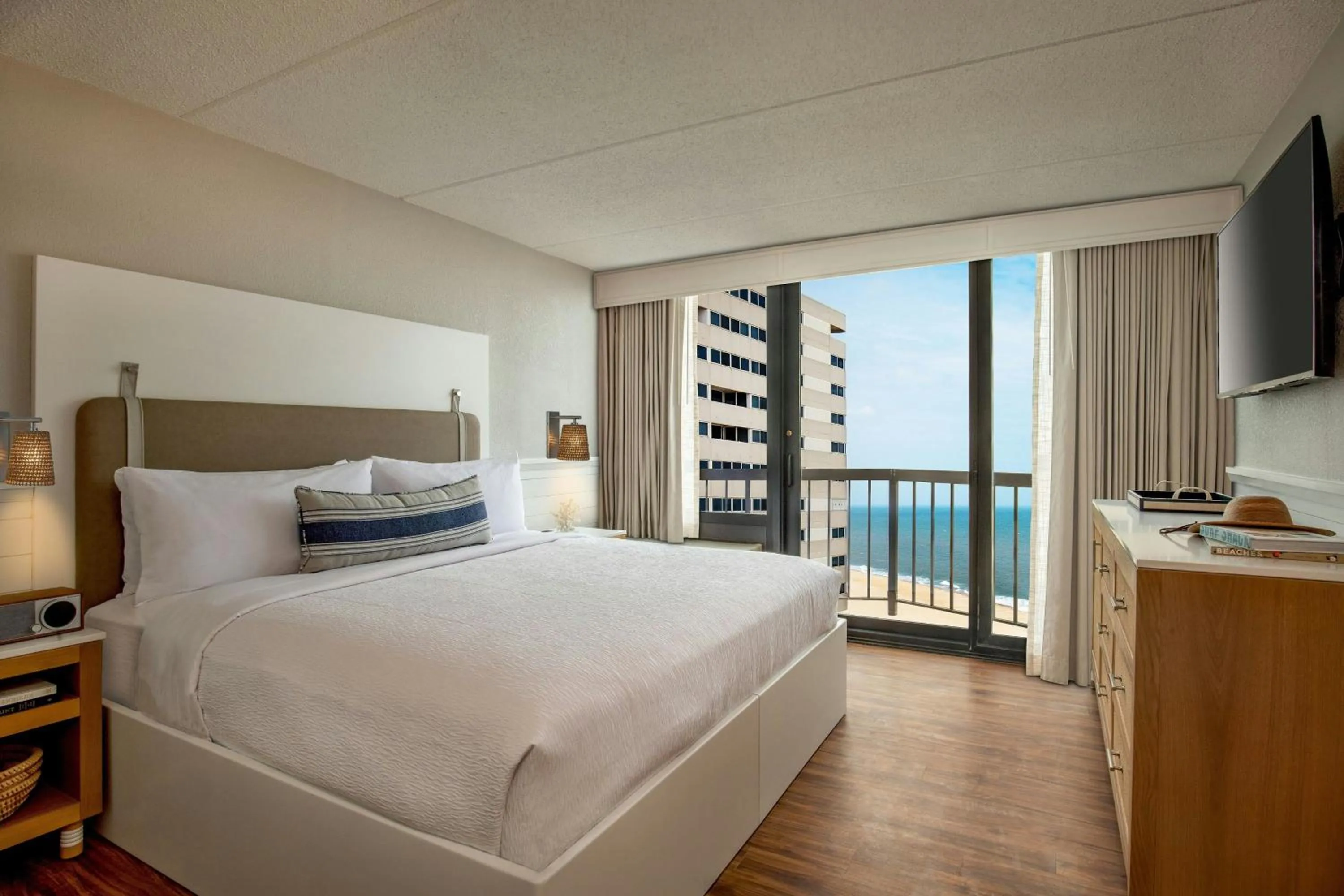 Bedroom, Bed in Ashore Oceanfront Hotel