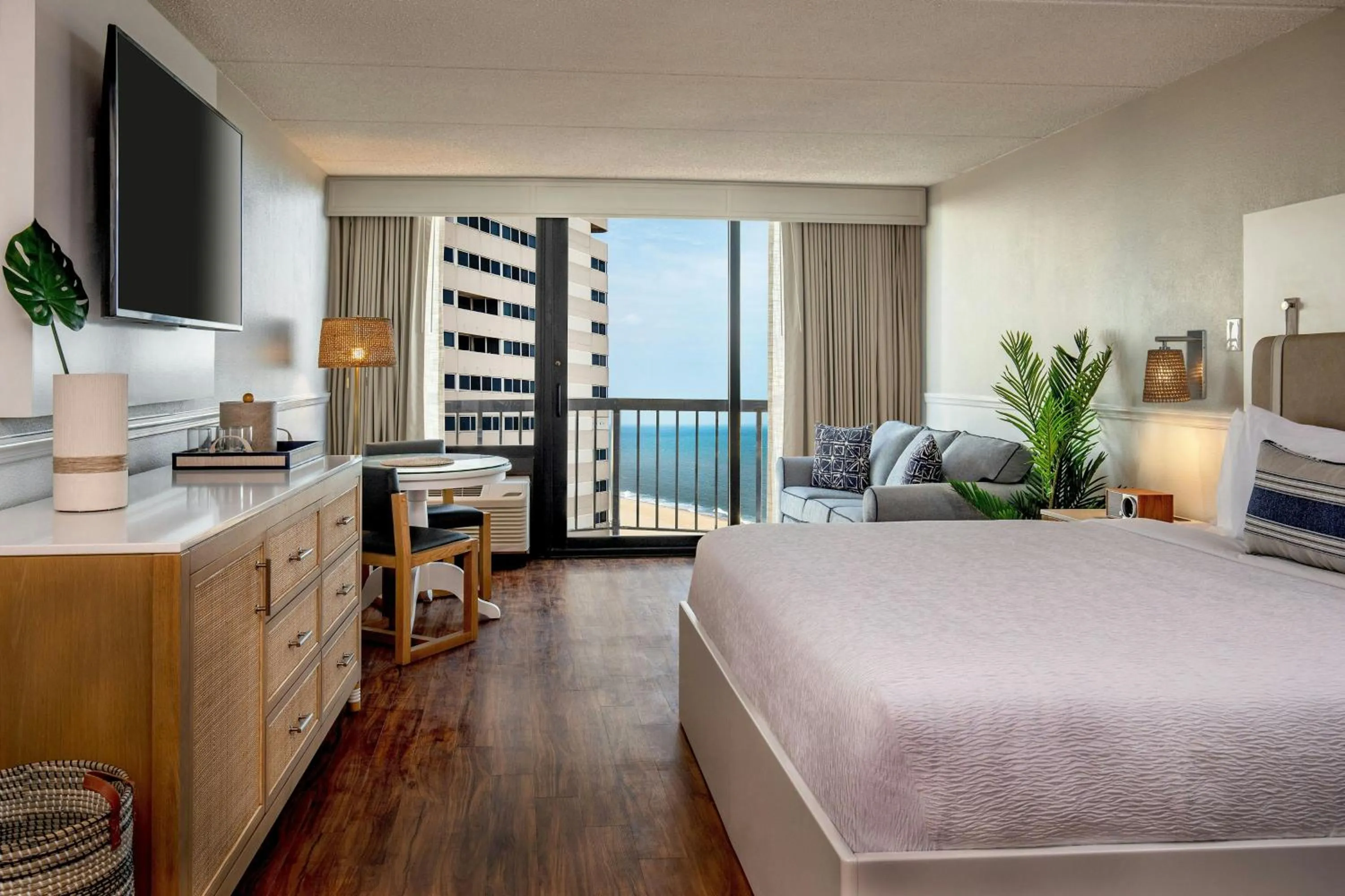 Photo of the whole room, Bed in Ashore Oceanfront Hotel