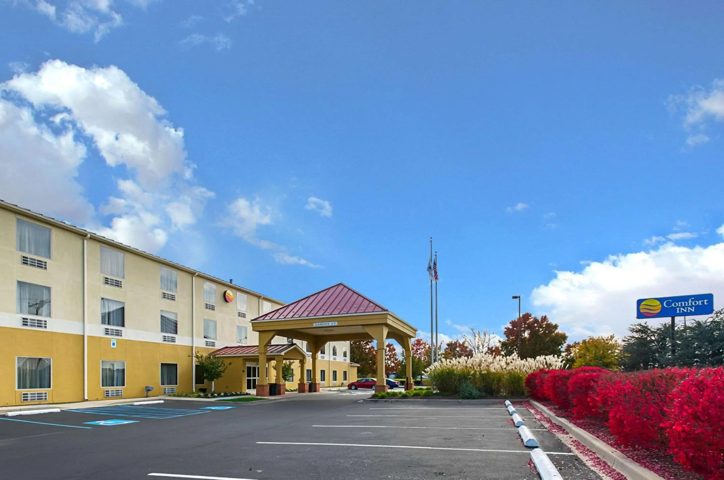Property building in Comfort Inn Frederick - Ballenger Creek