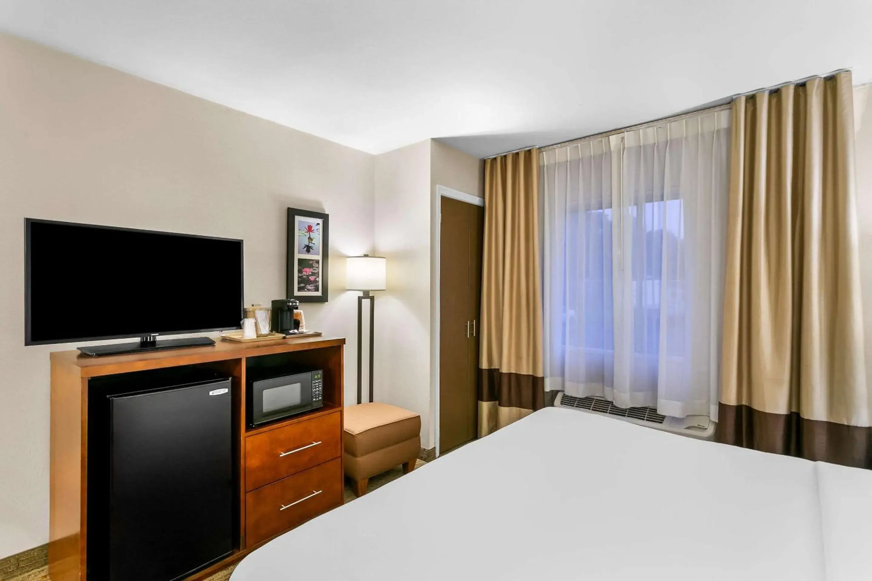 Bedroom, Bed in Comfort Inn Red Horse Frederick Bedroom, Bed in Comfort Inn Red Horse Frederick