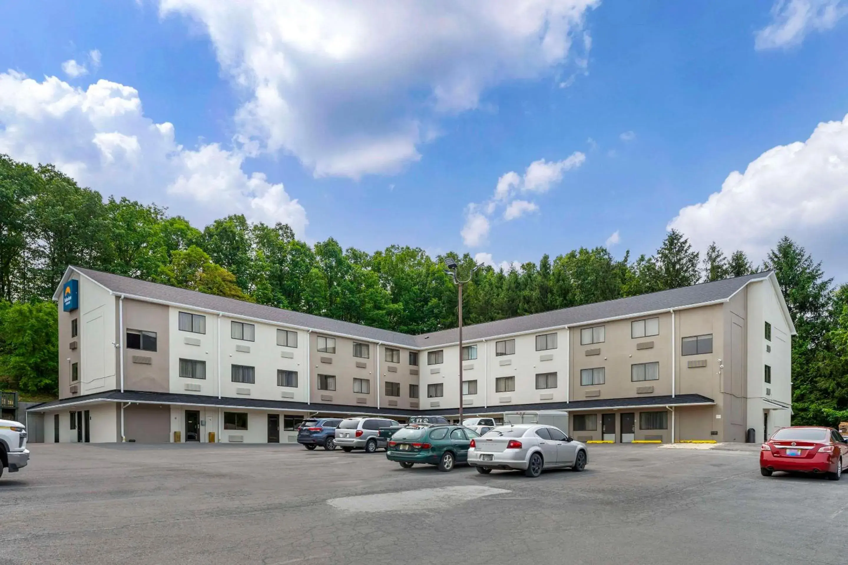 Property building in Suburban Studios LaVale - Cumberland Property building in Suburban Studios LaVale - Cumberland