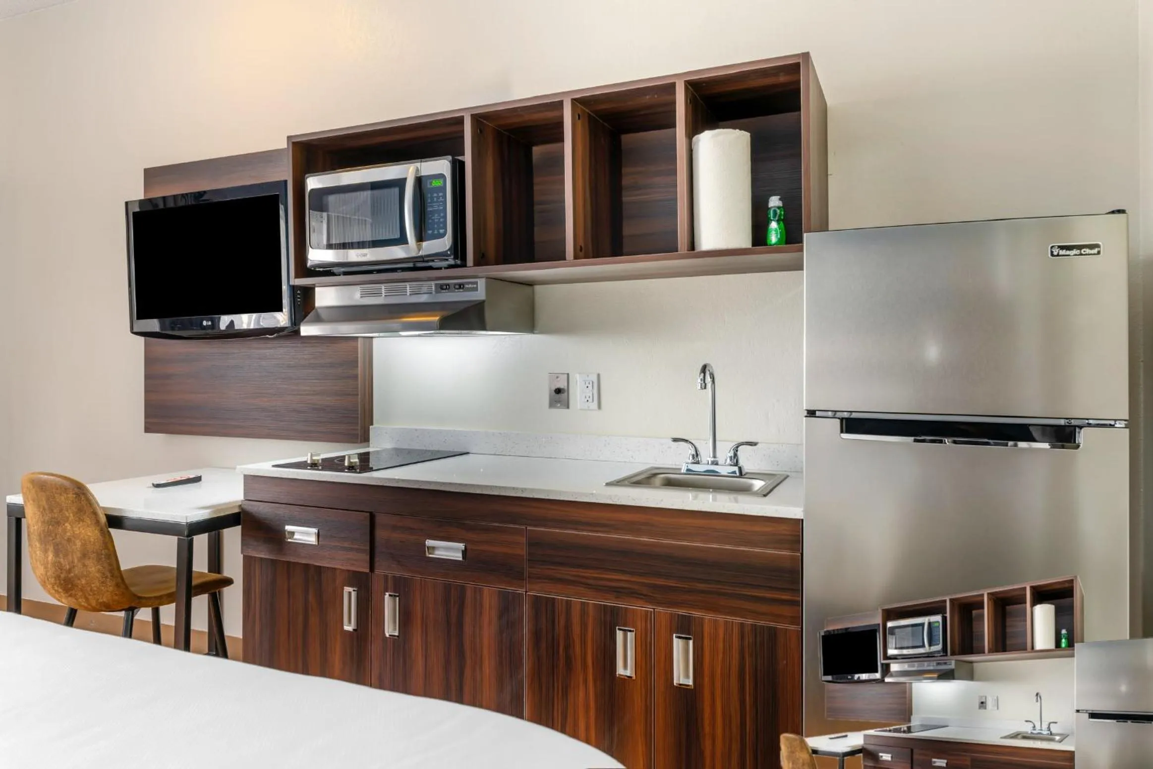 Kitchen or kitchenette in Suburban Studios LaVale - Cumberland