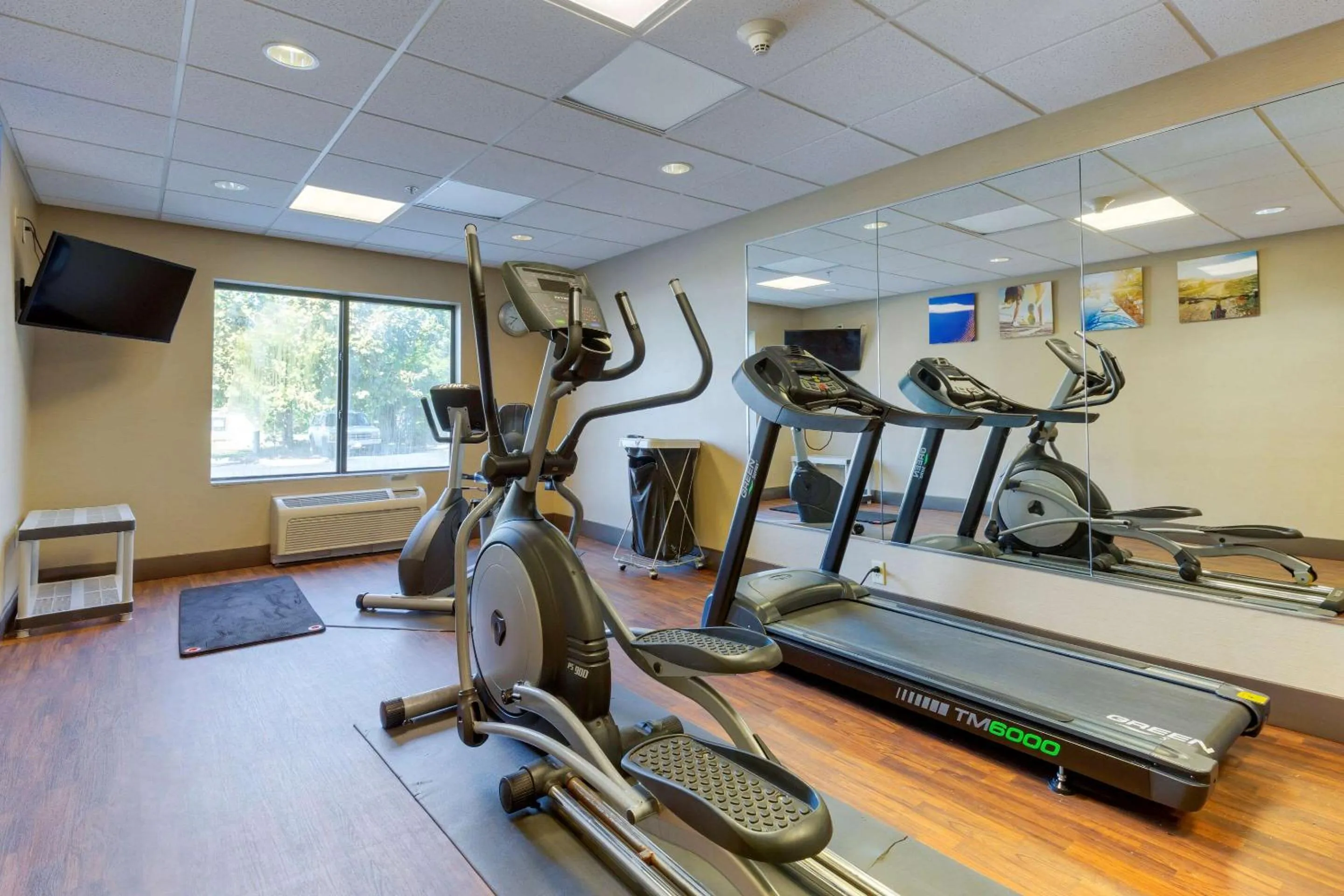 Fitness centre/facilities in Comfort Inn & Suites Cambridge