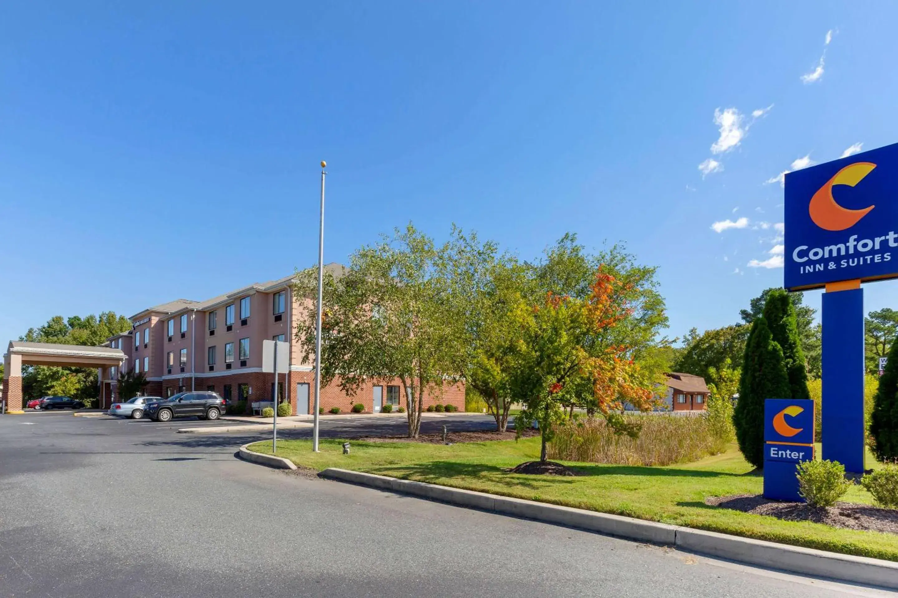 Property building in Comfort Inn & Suites Cambridge Property building in Comfort Inn & Suites Cambridge