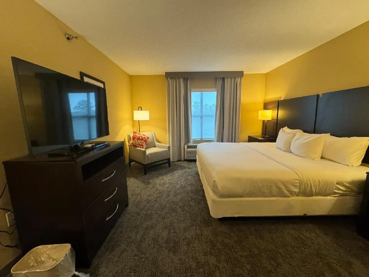 Bed in Comfort Inn & Suites Lexington Park near Pax River