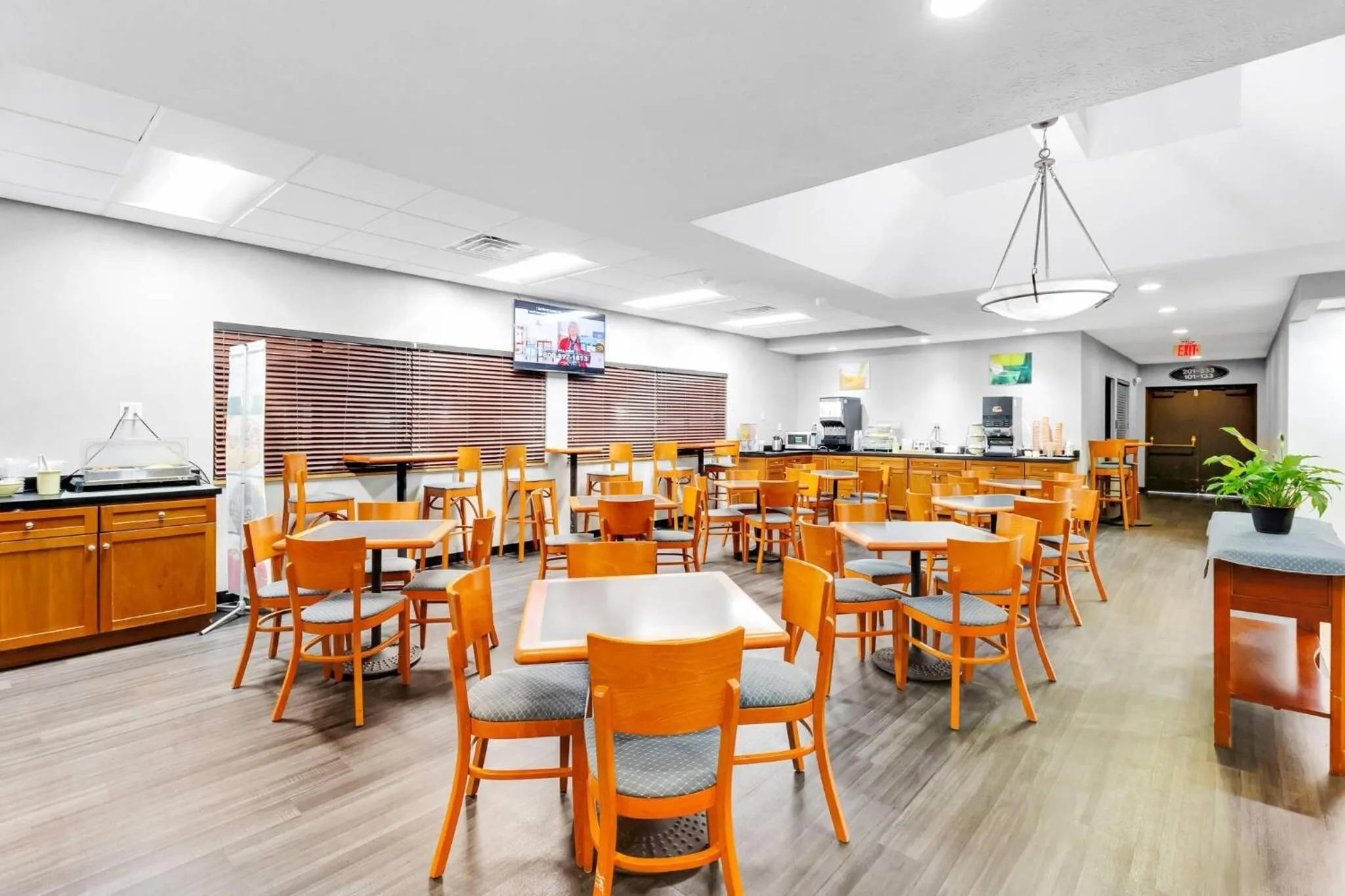 Breakfast in Quality Inn Salisbury North