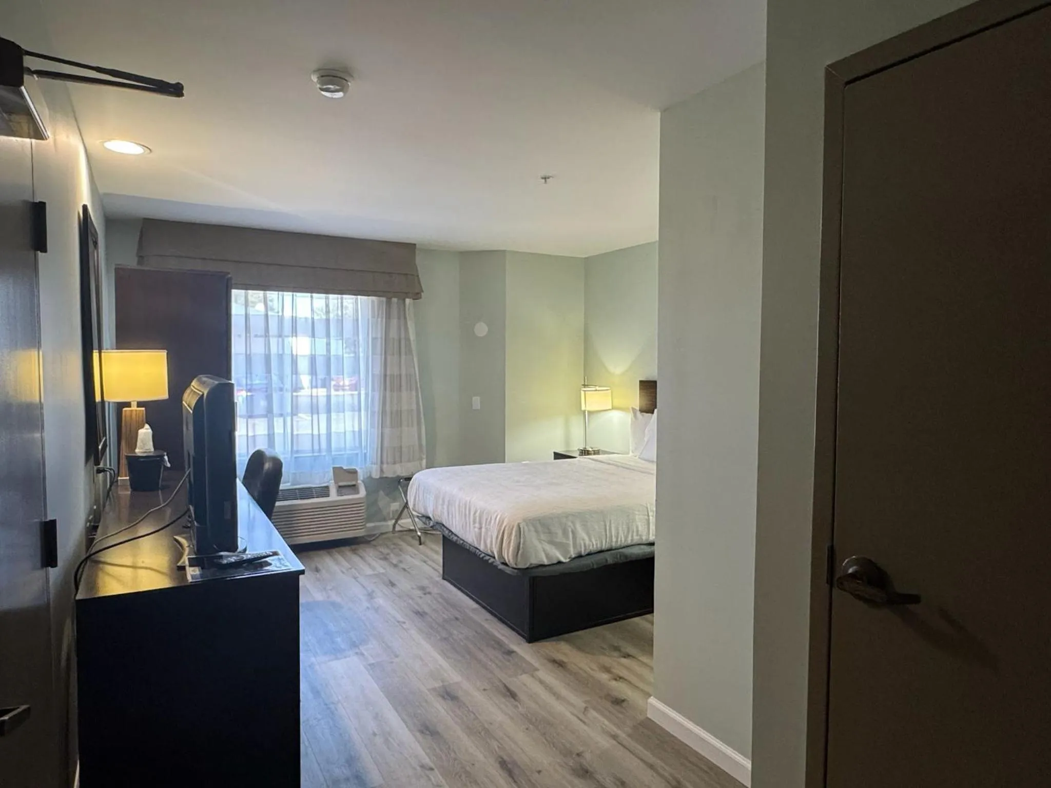 Photo of the whole room, Bed in Wingate by Wyndham Bel Air I-95 Exit 77A - APG Area