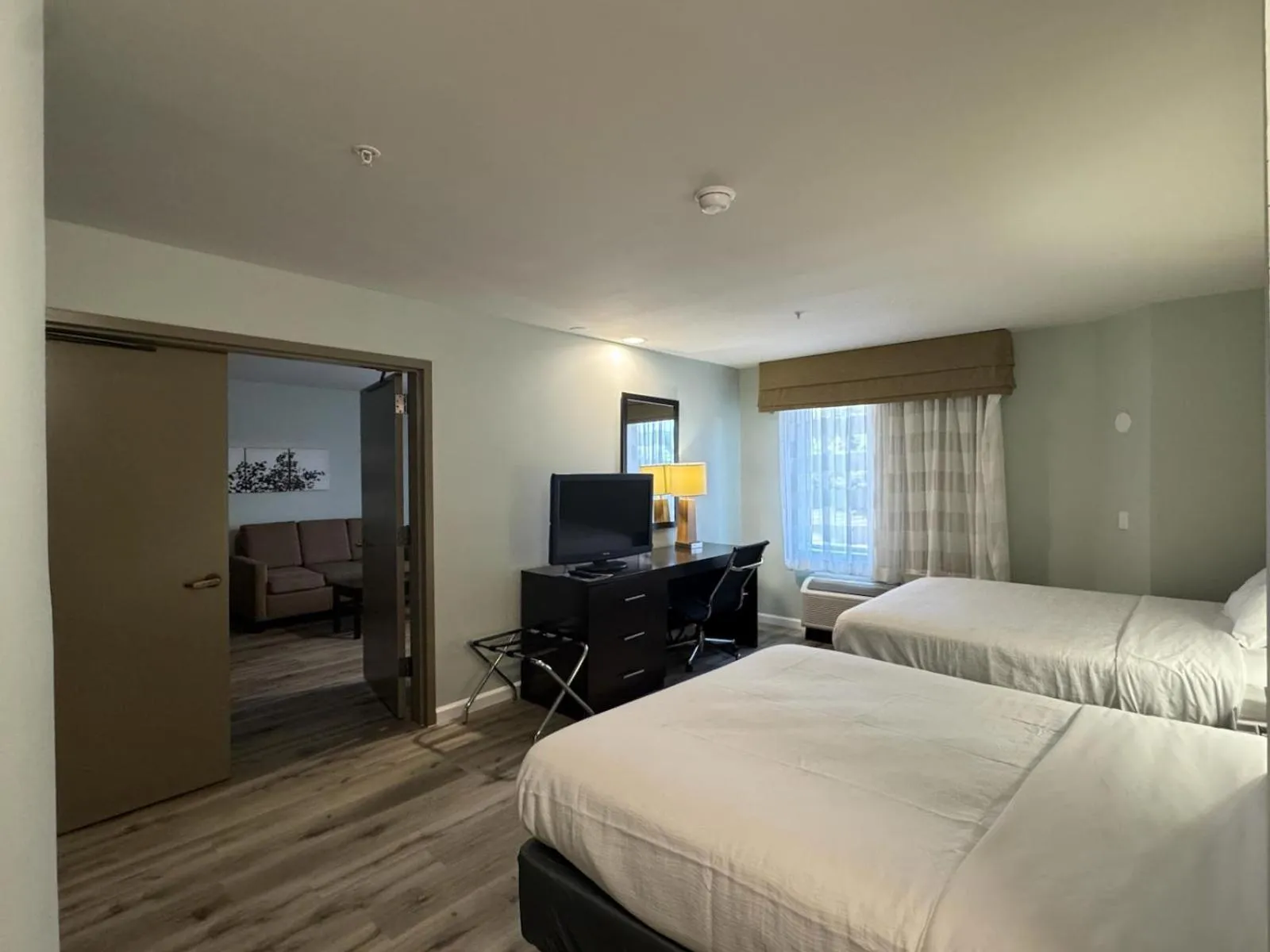 Bedroom, Bed in Wingate by Wyndham Bel Air I-95 Exit 77A - APG Area