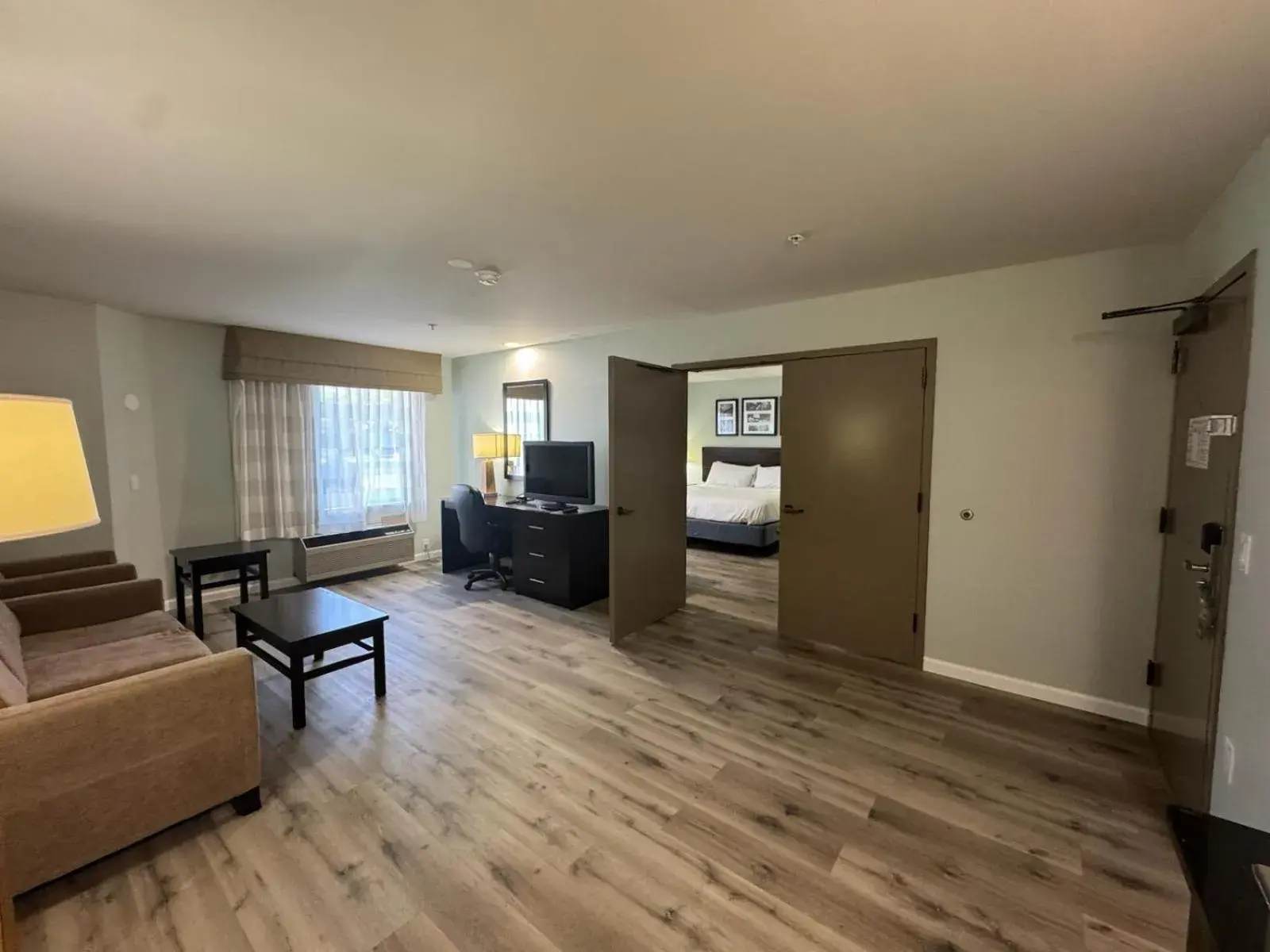 Deluxe King Suite with Jetted Tub - Non-Smoking in Wingate by Wyndham Bel Air I-95 Exit 77A - APG Area Deluxe King Suite with Jetted Tub - Non-Smoking in Wingate by Wyndham Bel Air I-95 Exit 77A - APG Area