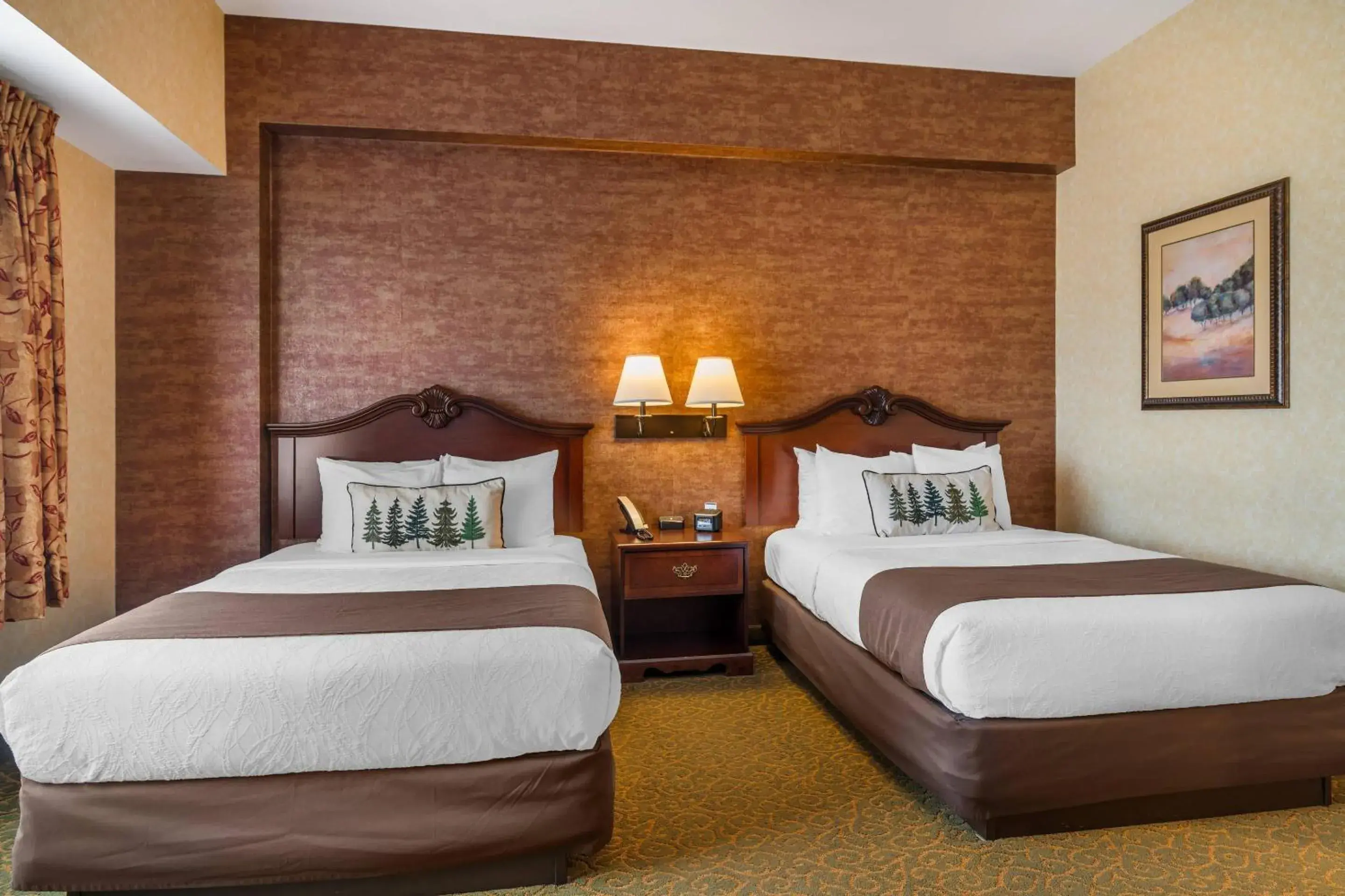 Bedroom, Bed in Maine Evergreen Hotel, an Ascend Collection Hotel Bedroom, Bed in Maine Evergreen Hotel, an Ascend Collection Hotel