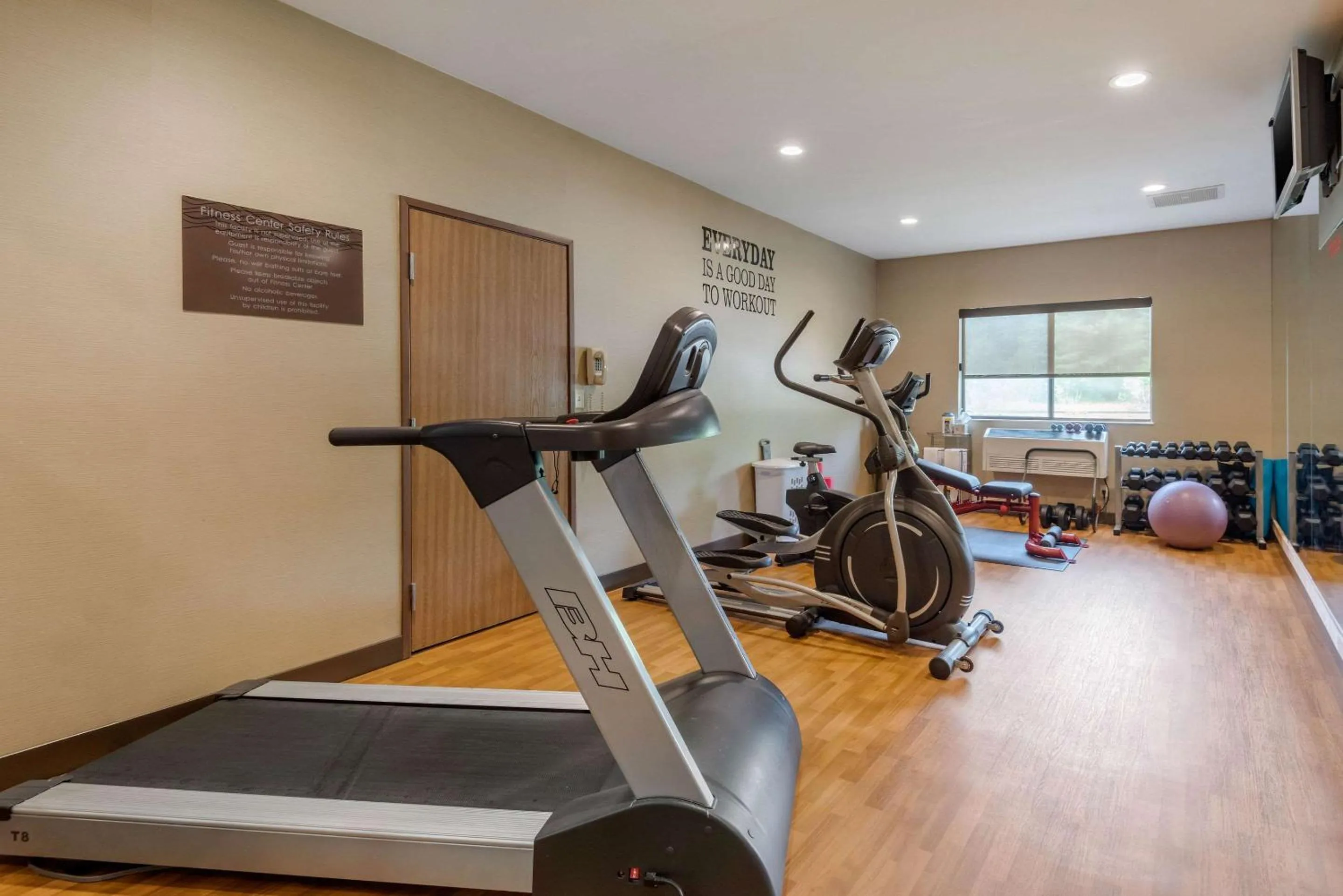 Fitness centre/facilities in Comfort Inn Ellsworth - Bar Harbor