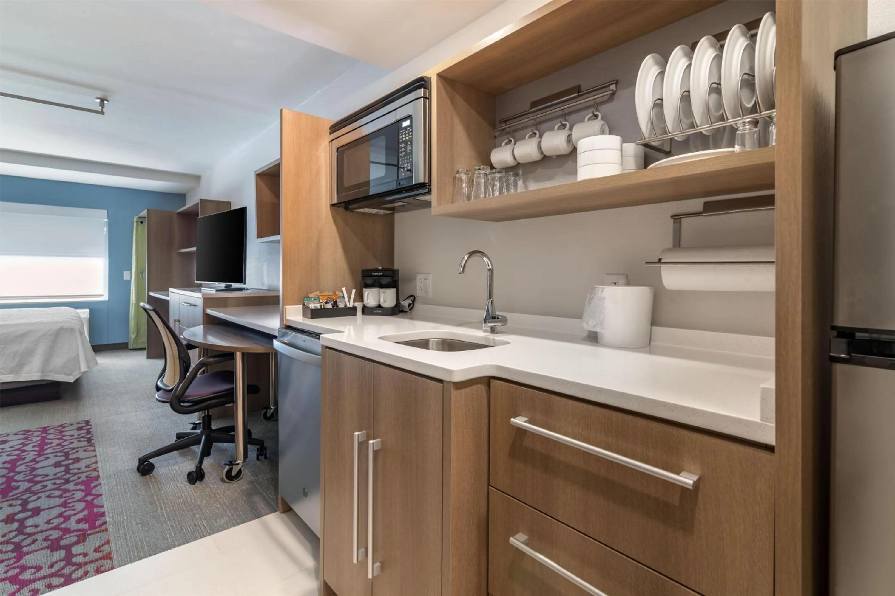 Kitchen or kitchenette in Home2 Suites by Hilton Bangor