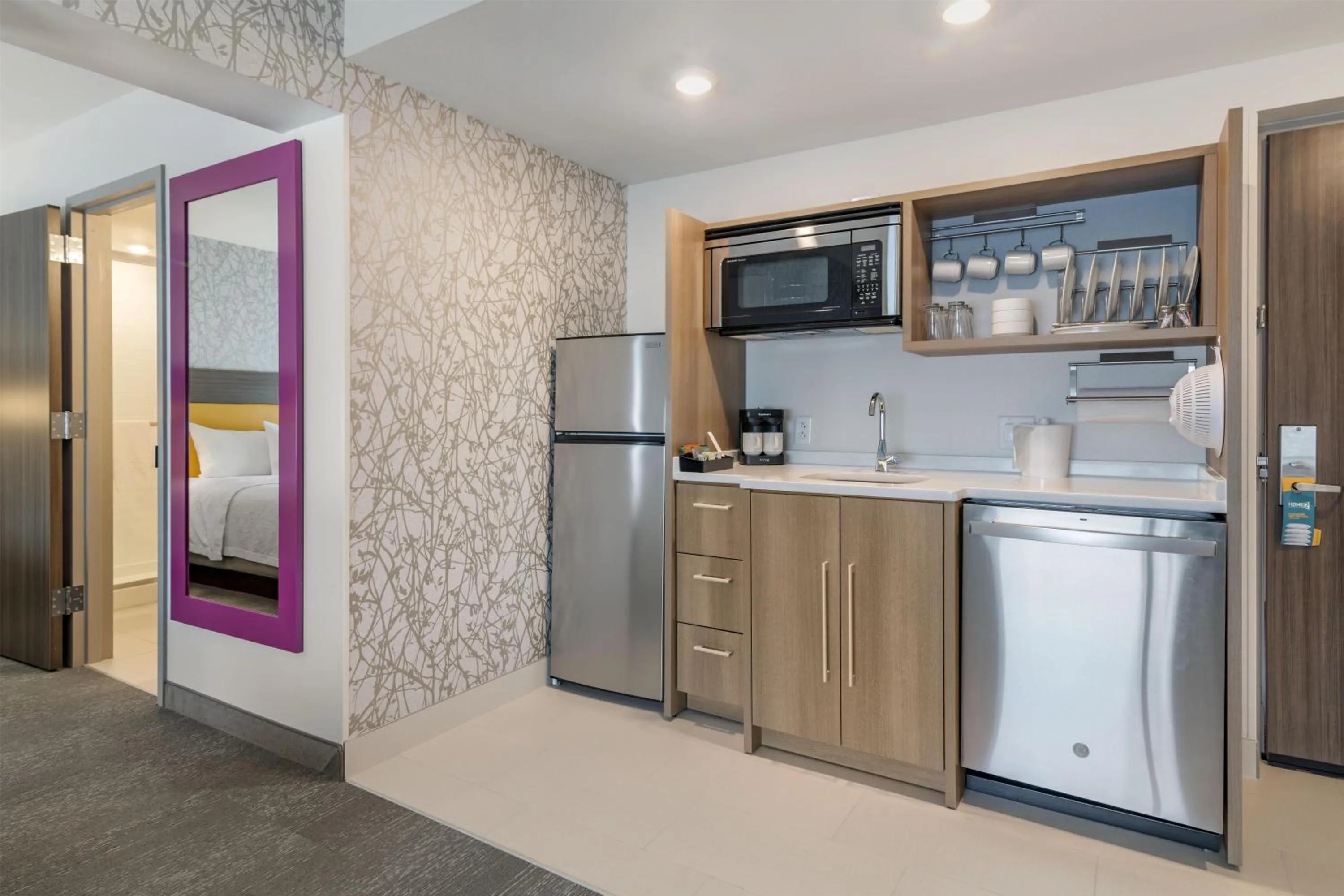 Kitchen or kitchenette in Home2 Suites by Hilton Bangor