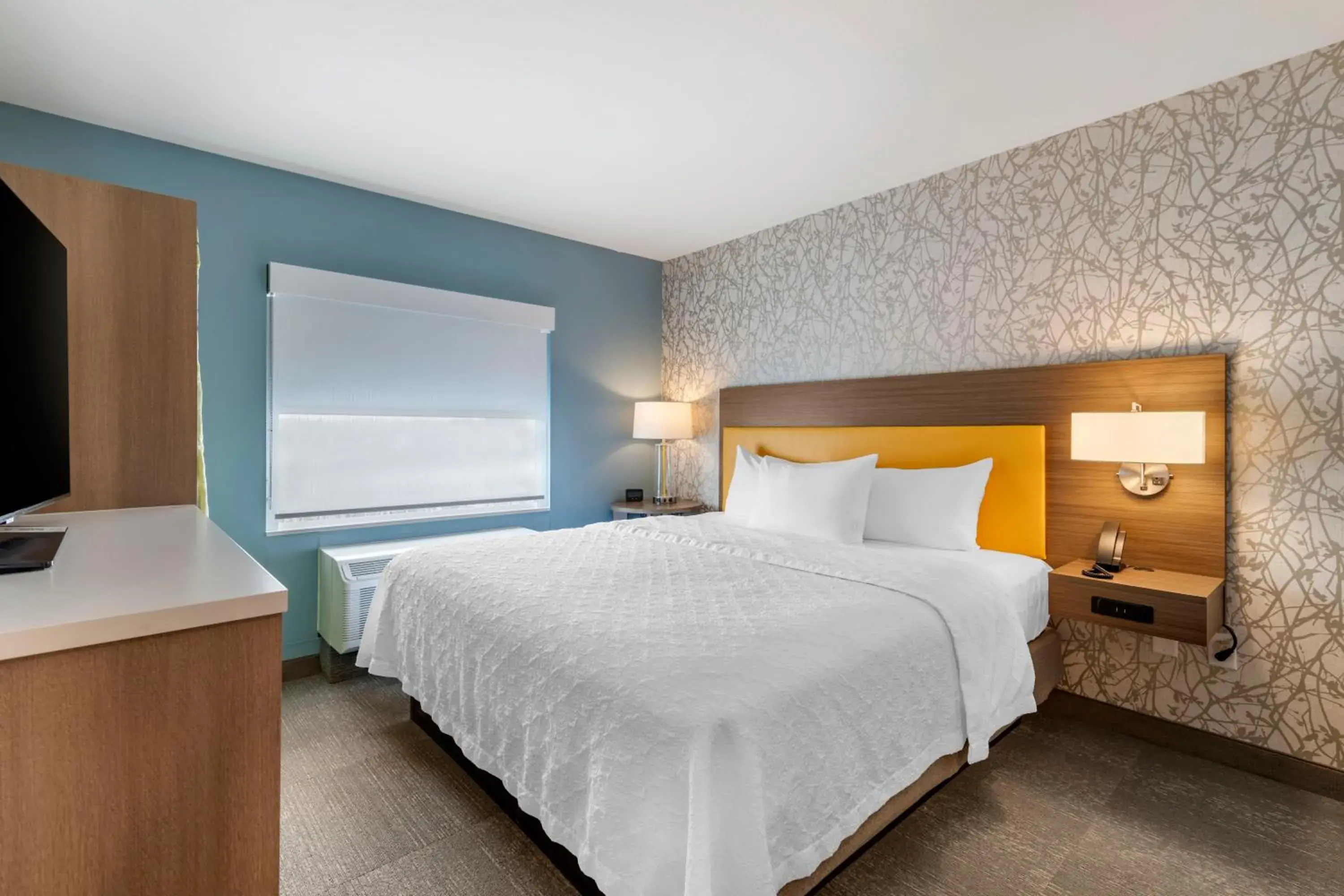 Bedroom, Bed in Home2 Suites by Hilton Bangor Bedroom, Bed in Home2 Suites by Hilton Bangor