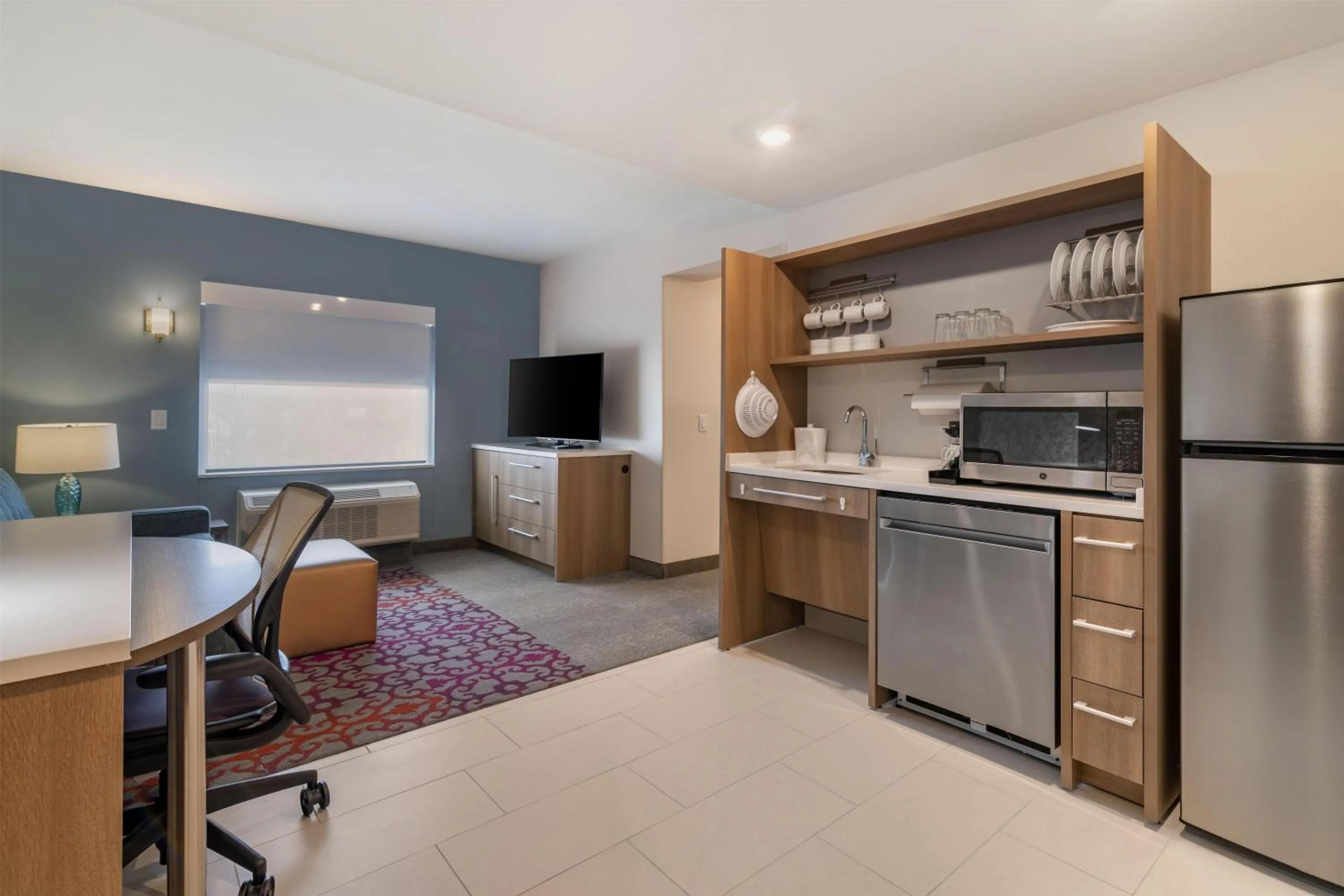 Kitchen or kitchenette in Home2 Suites by Hilton Bangor