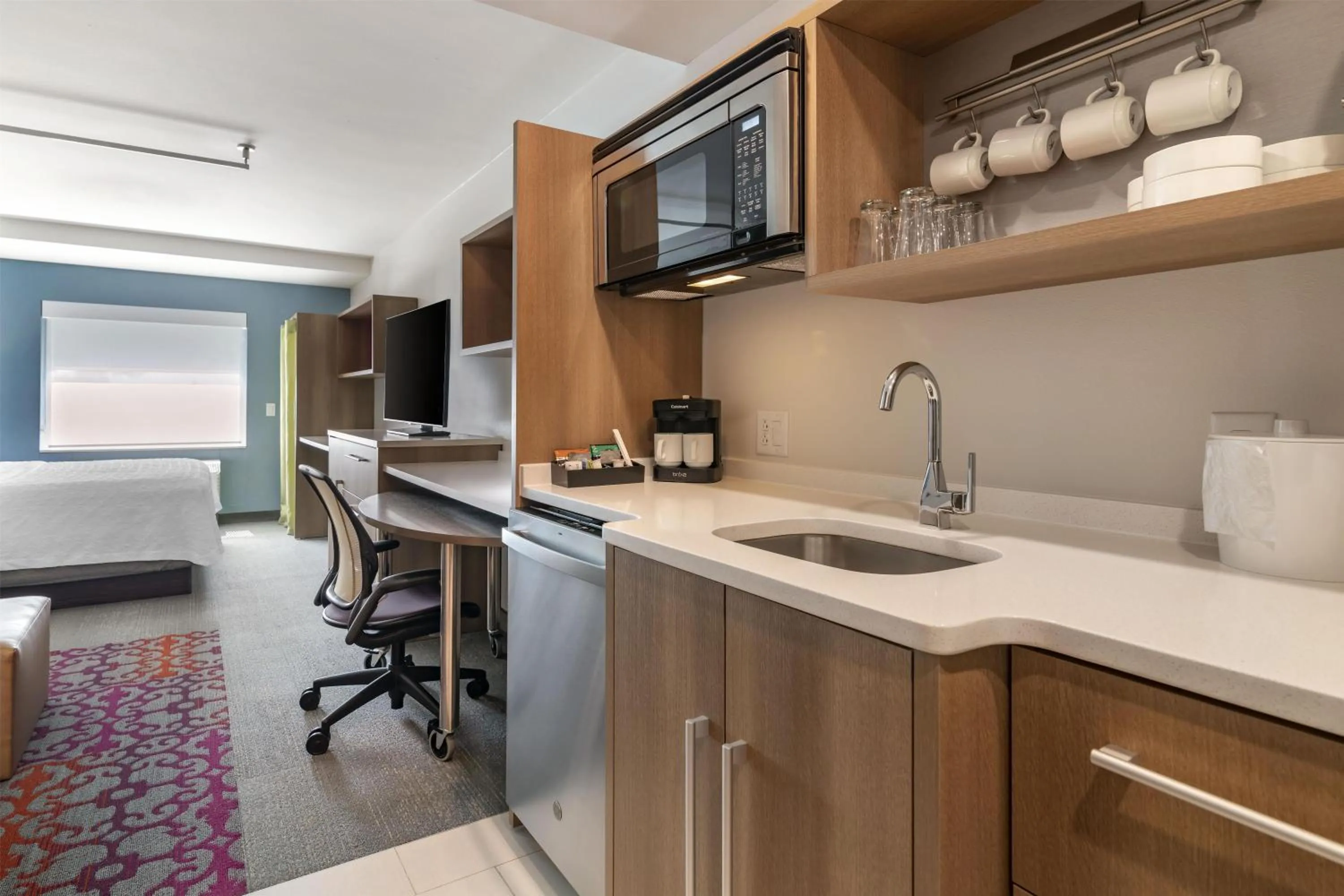 Kitchen or kitchenette in Home2 Suites by Hilton Bangor