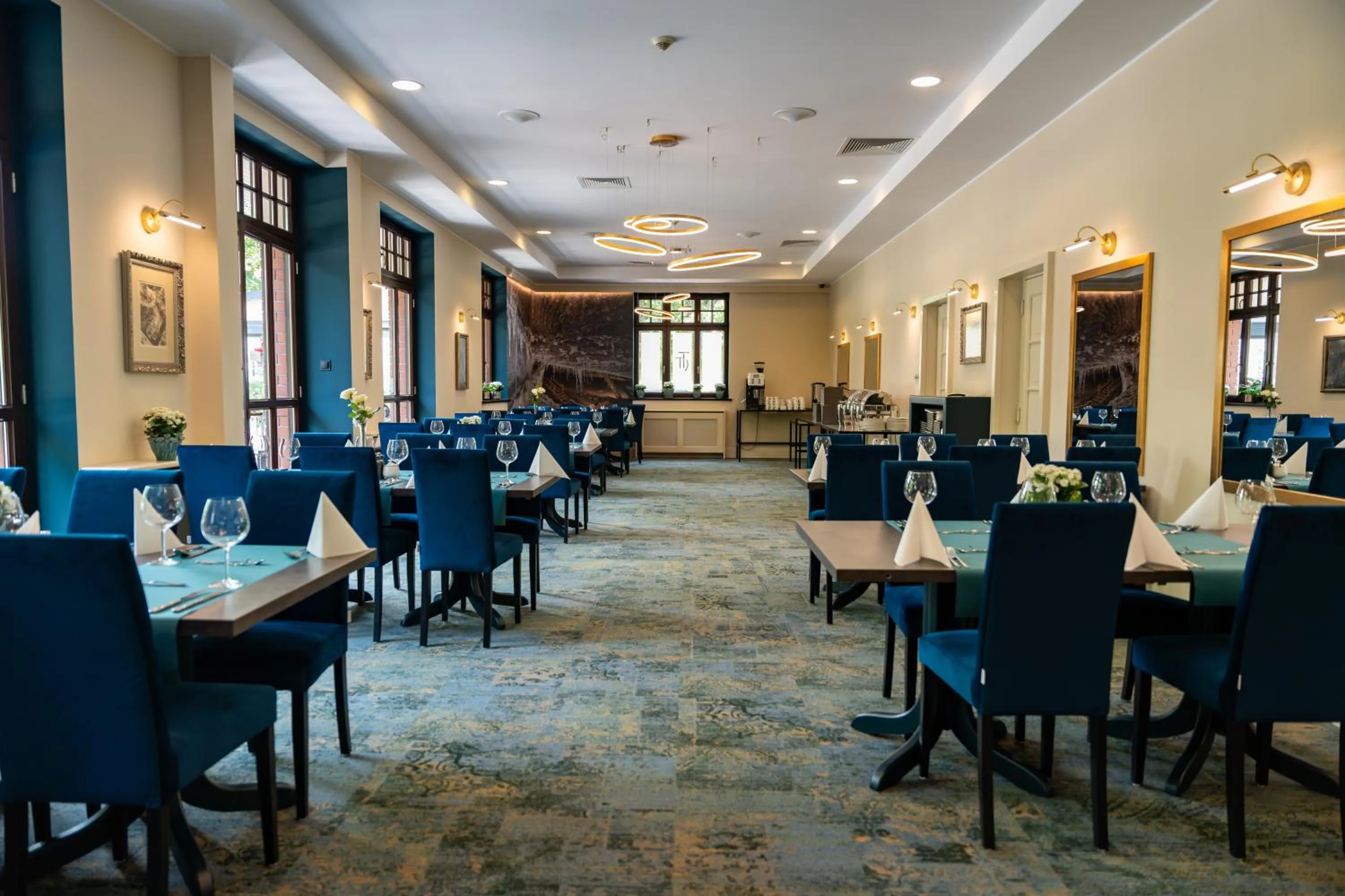 Restaurant/places to eat in Grand Sal