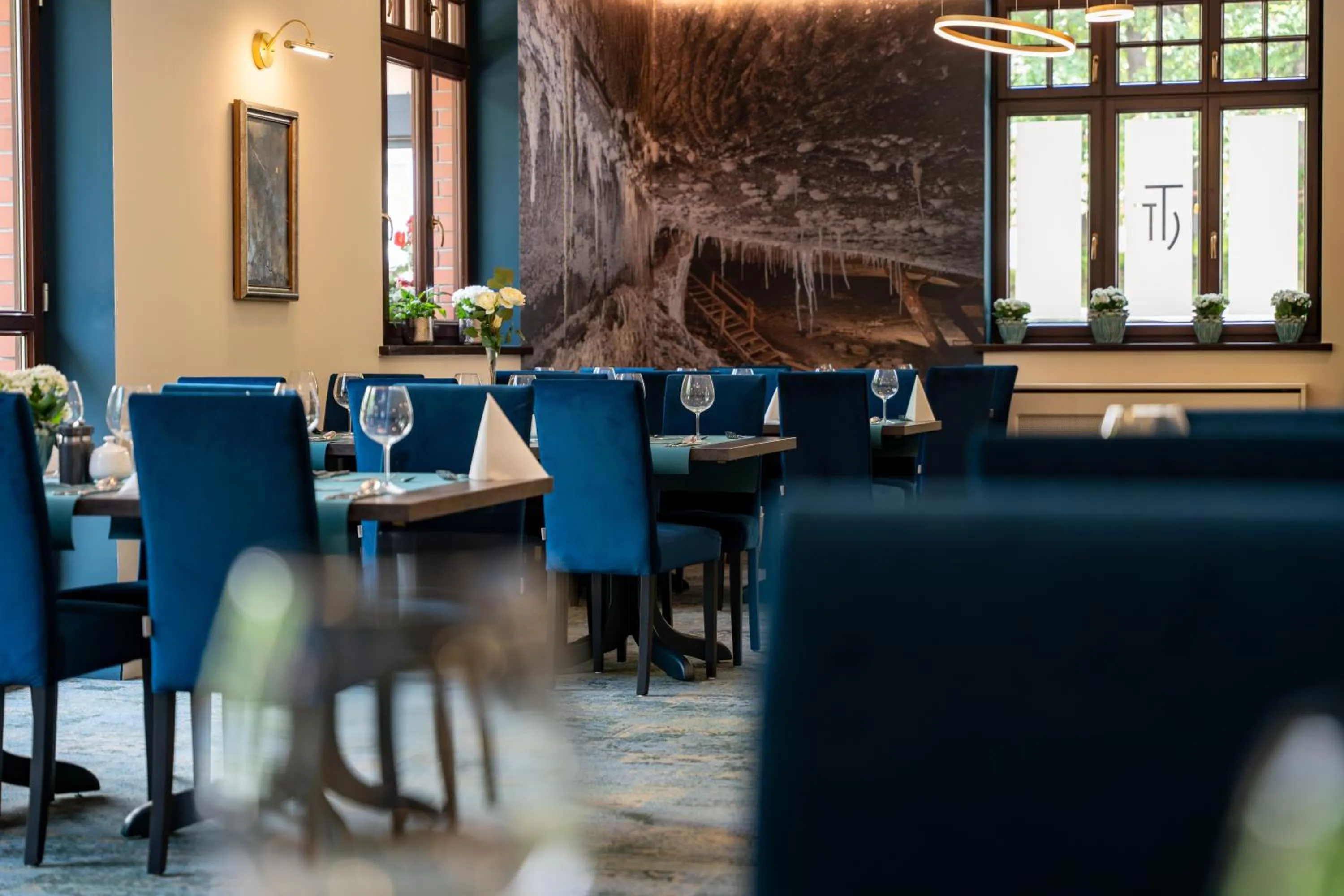 Restaurant/places to eat in Grand Sal