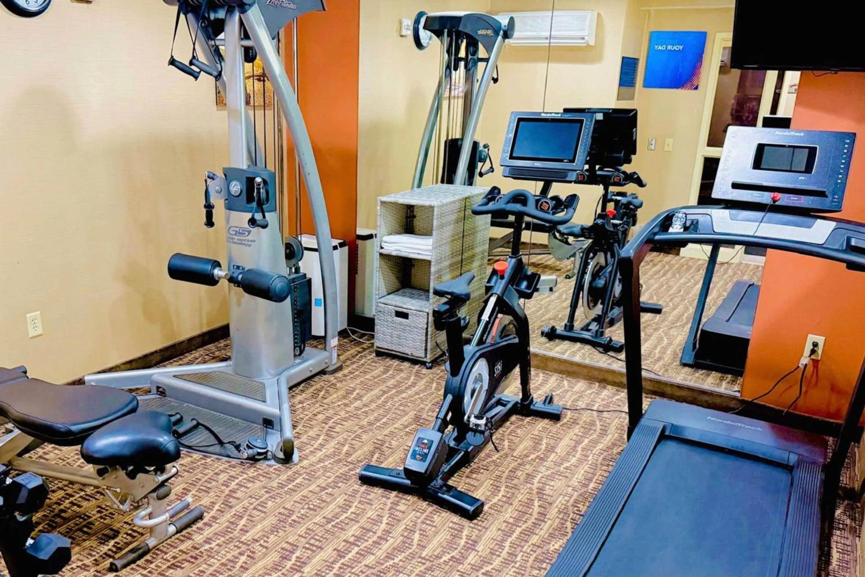 Fitness centre/facilities in Comfort Inn & Suites Scarborough-Portland