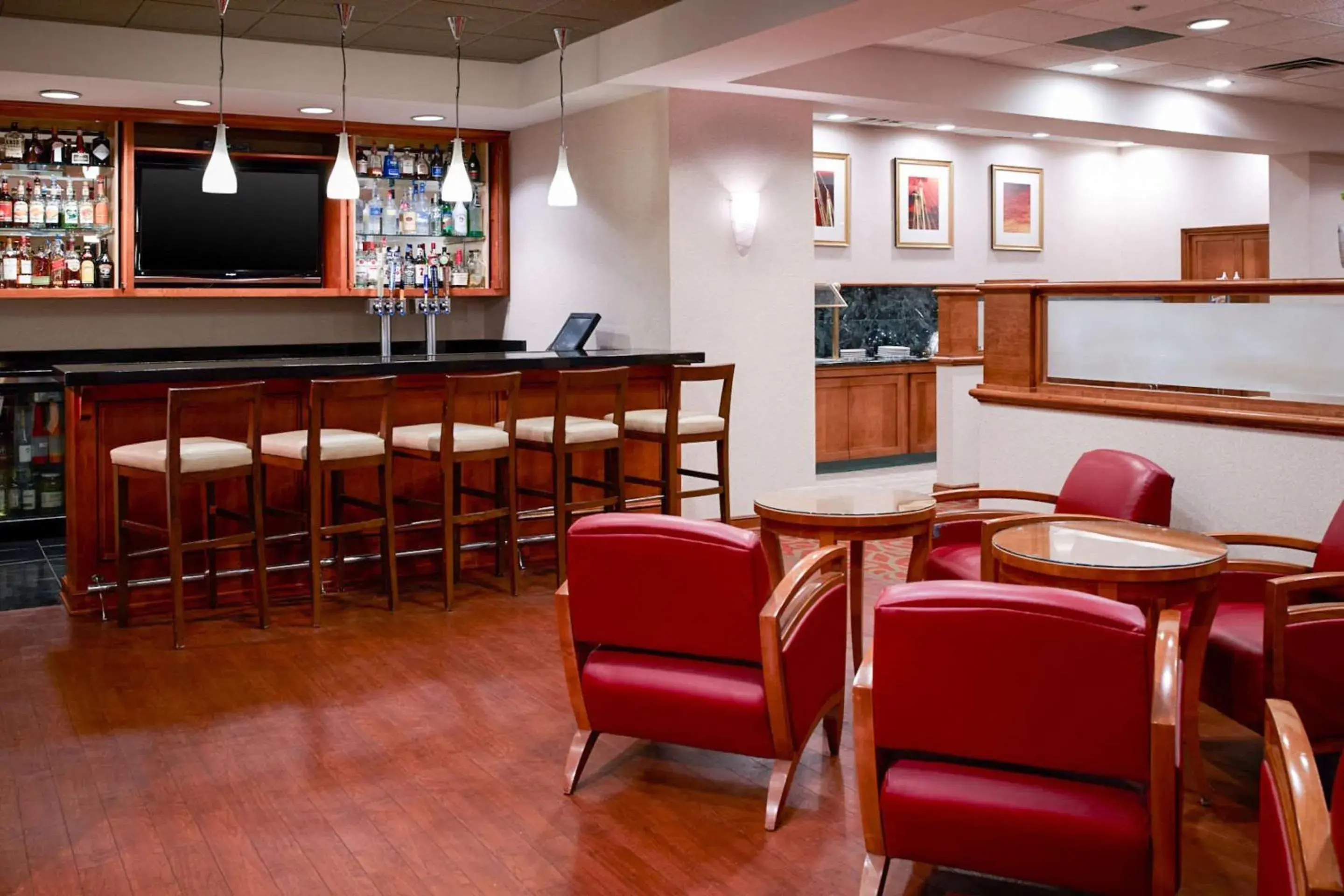Lounge or bar in Clarion Hotel Portland Airport ME Lounge or bar in Clarion Hotel Portland Airport ME