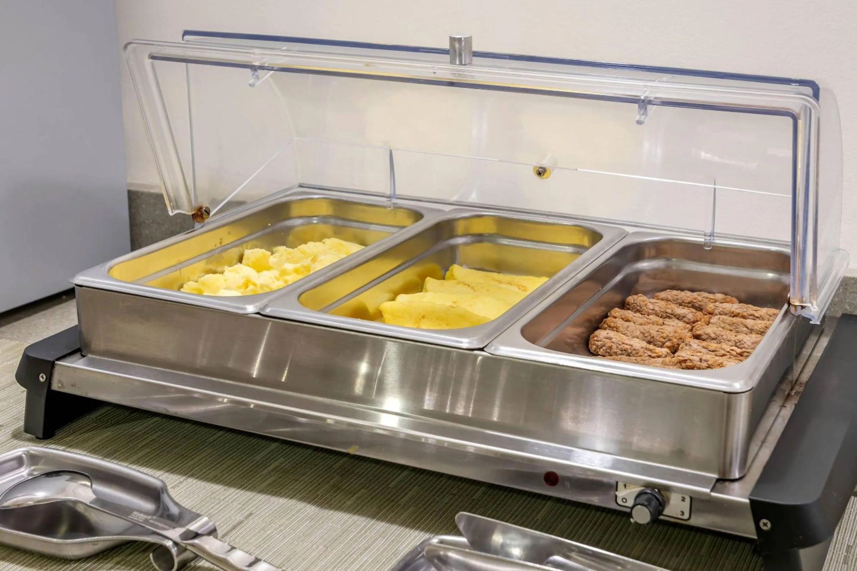 Breakfast in Quality Inn at Bangor Mall