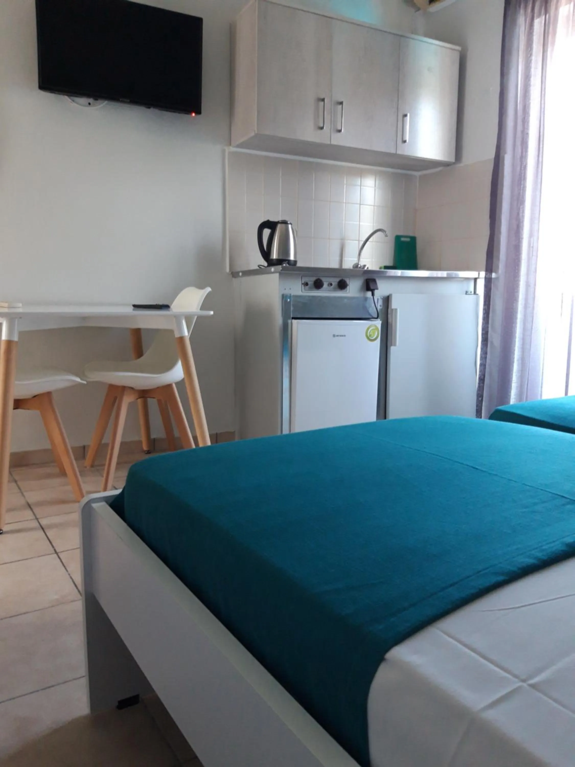 Kitchen or kitchenette, Bed in Sea Vessel