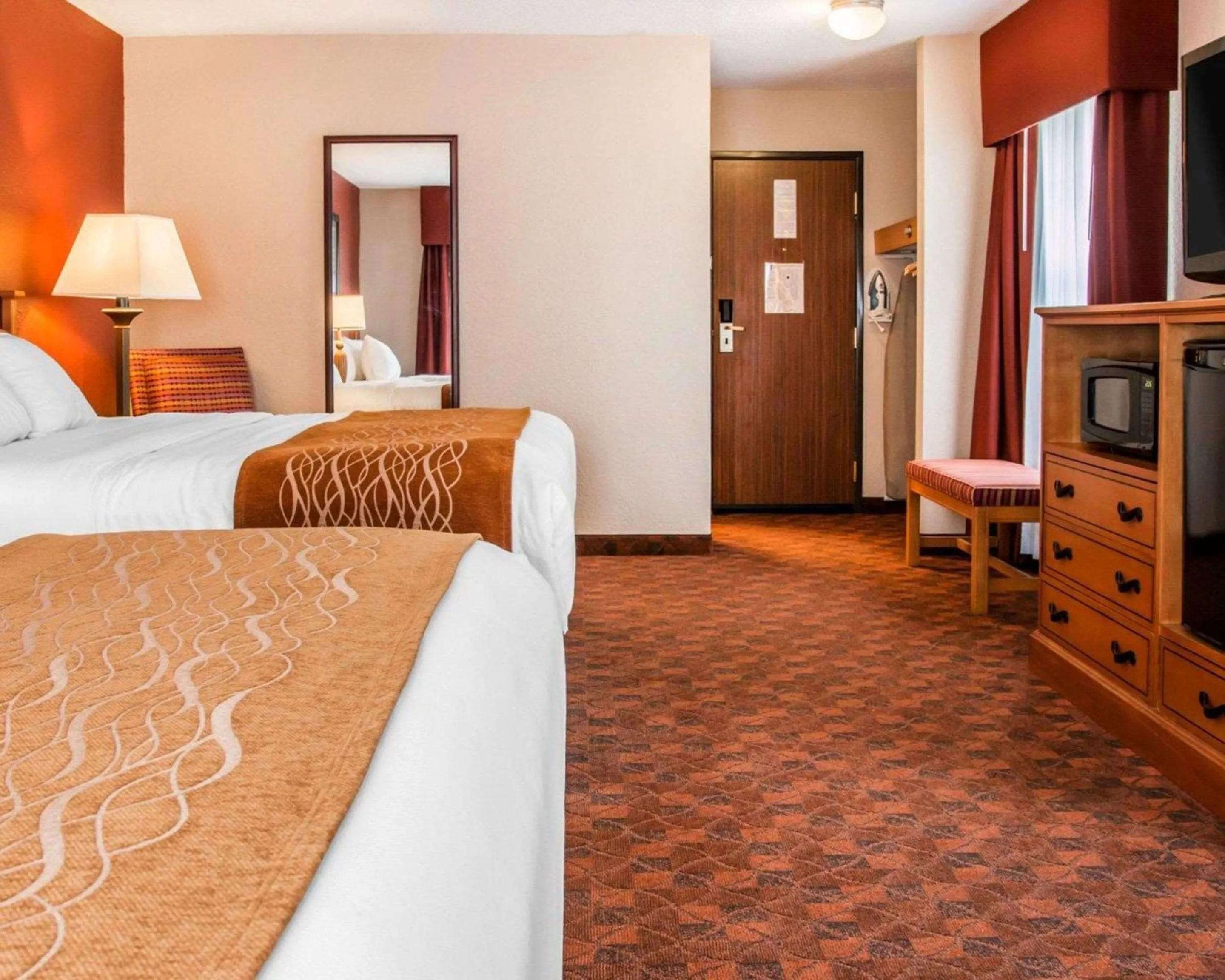 Bedroom, Bed in Comfort Inn & Suites and Conference Center