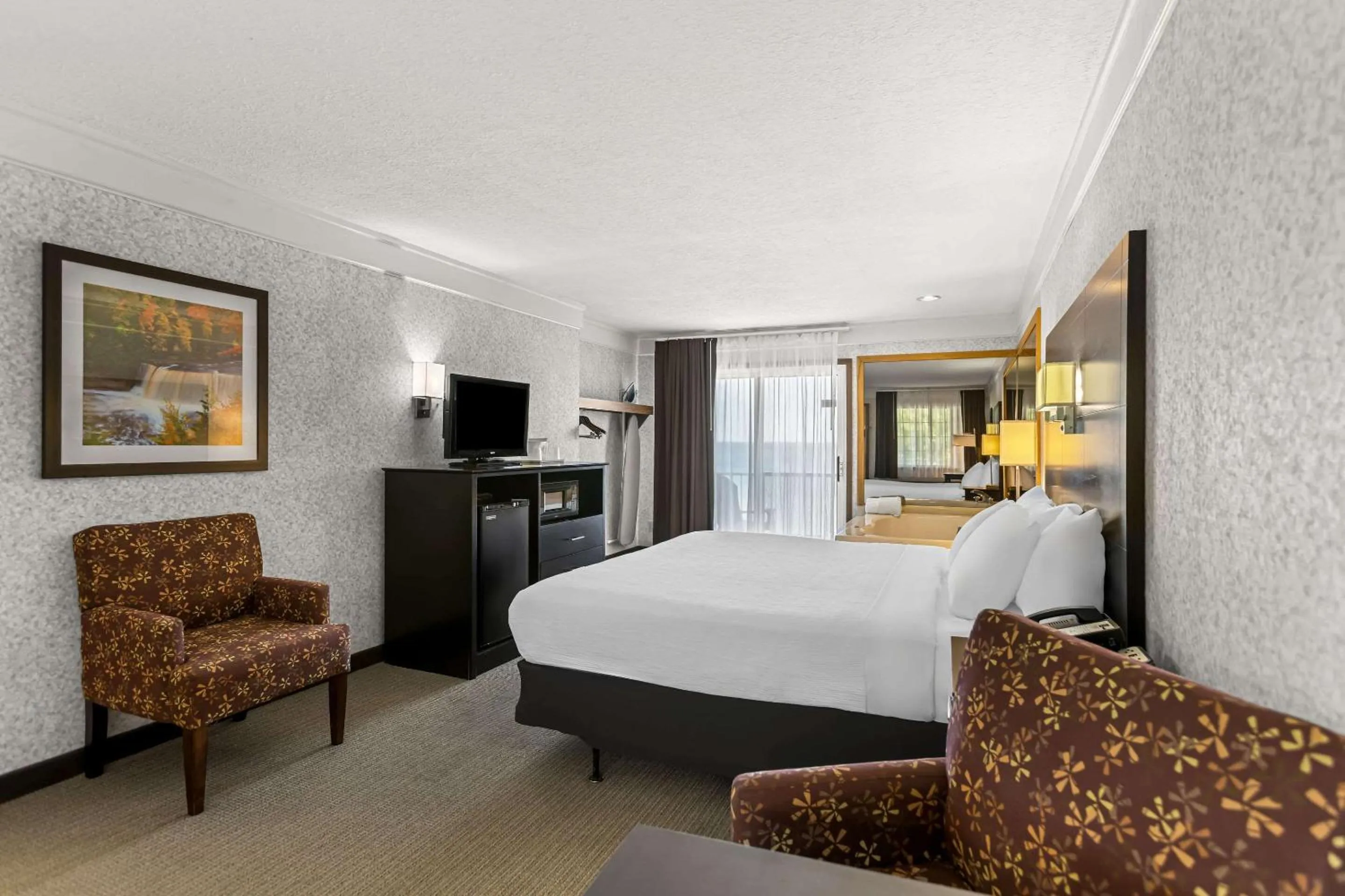 Bedroom, Bed in Quality Inn Lakefront