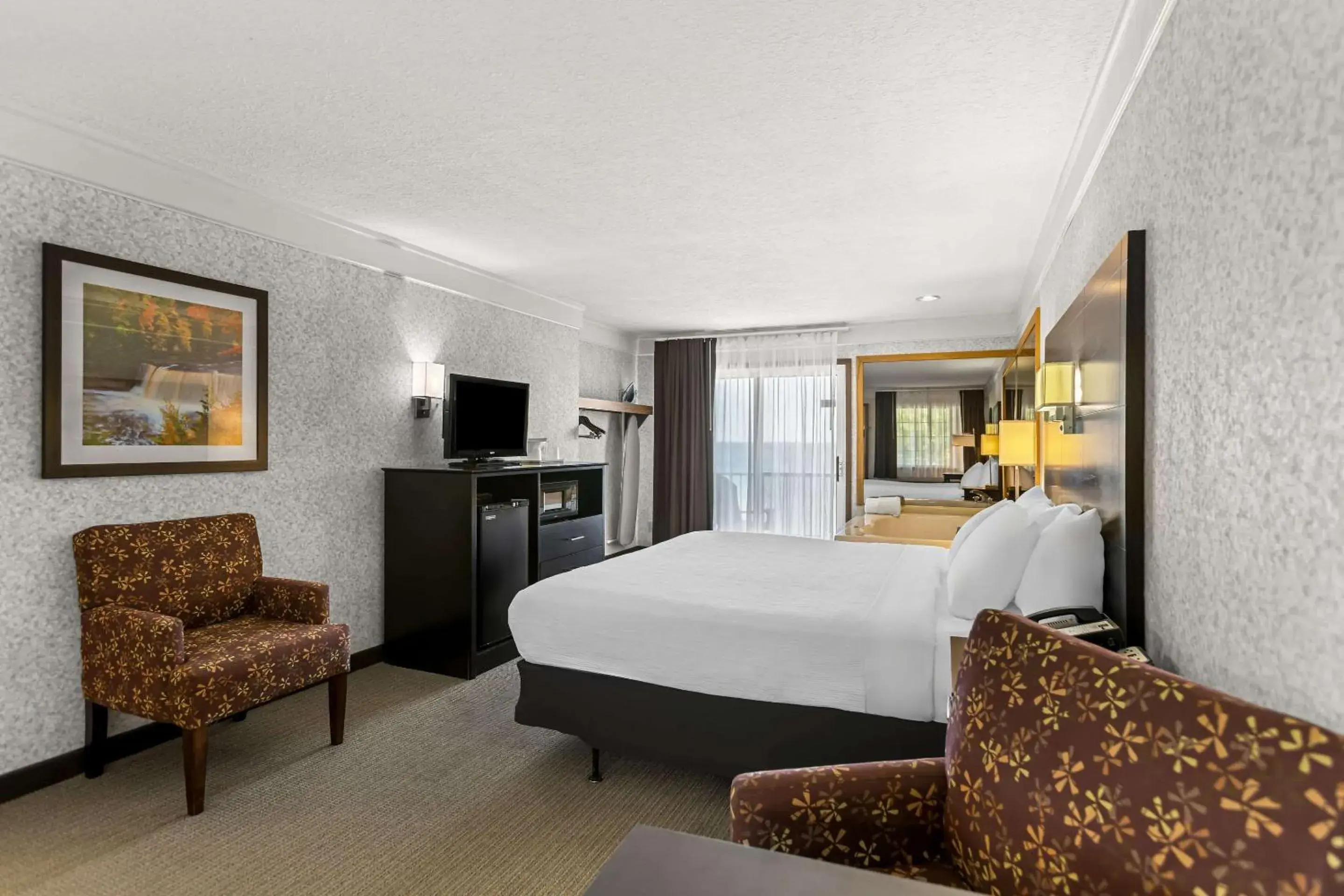 Bedroom, Bed in Quality Inn Lakefront Bedroom, Bed in Quality Inn Lakefront