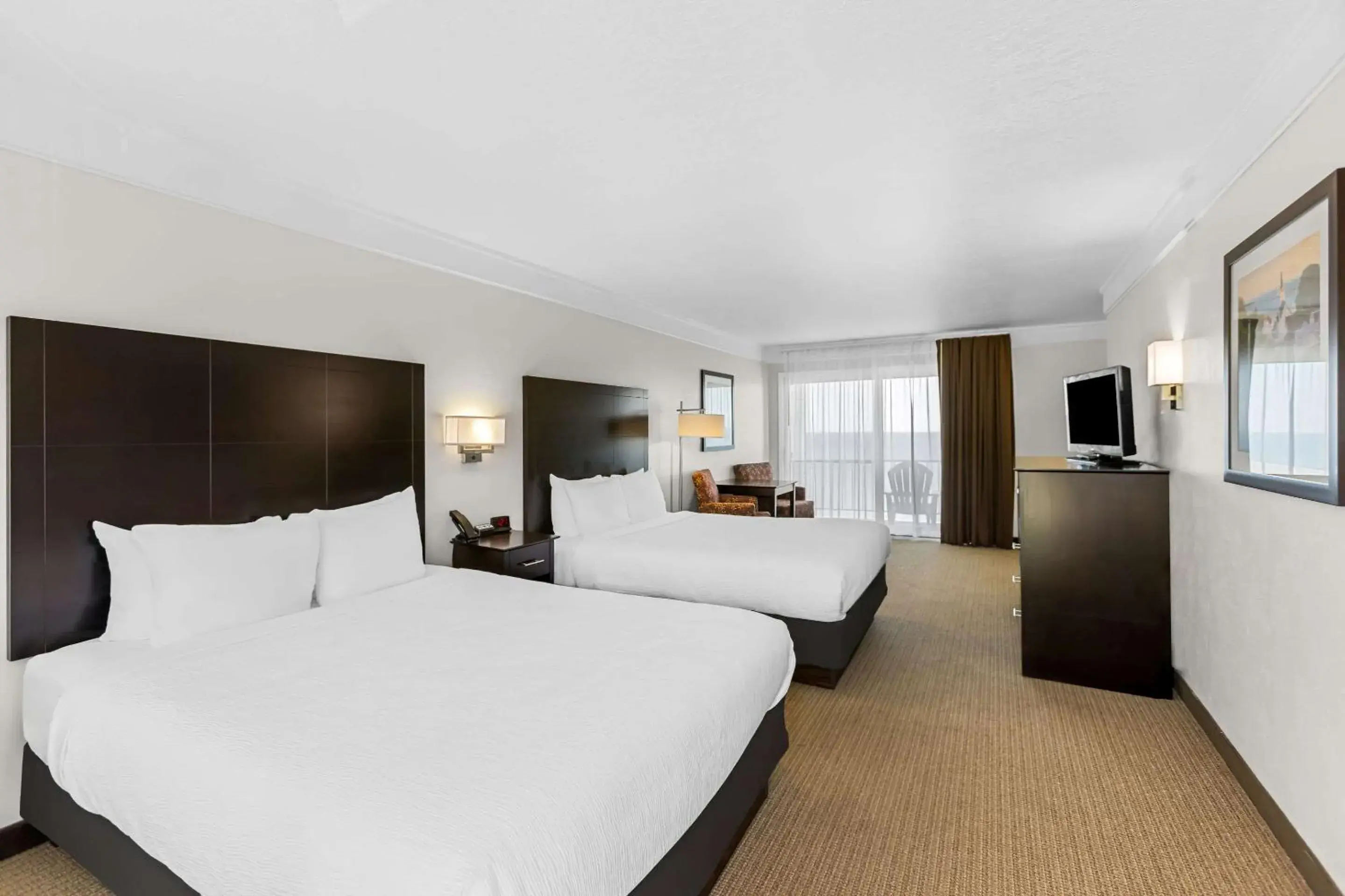 Bedroom, Bed in Quality Inn Lakefront Bedroom, Bed in Quality Inn Lakefront