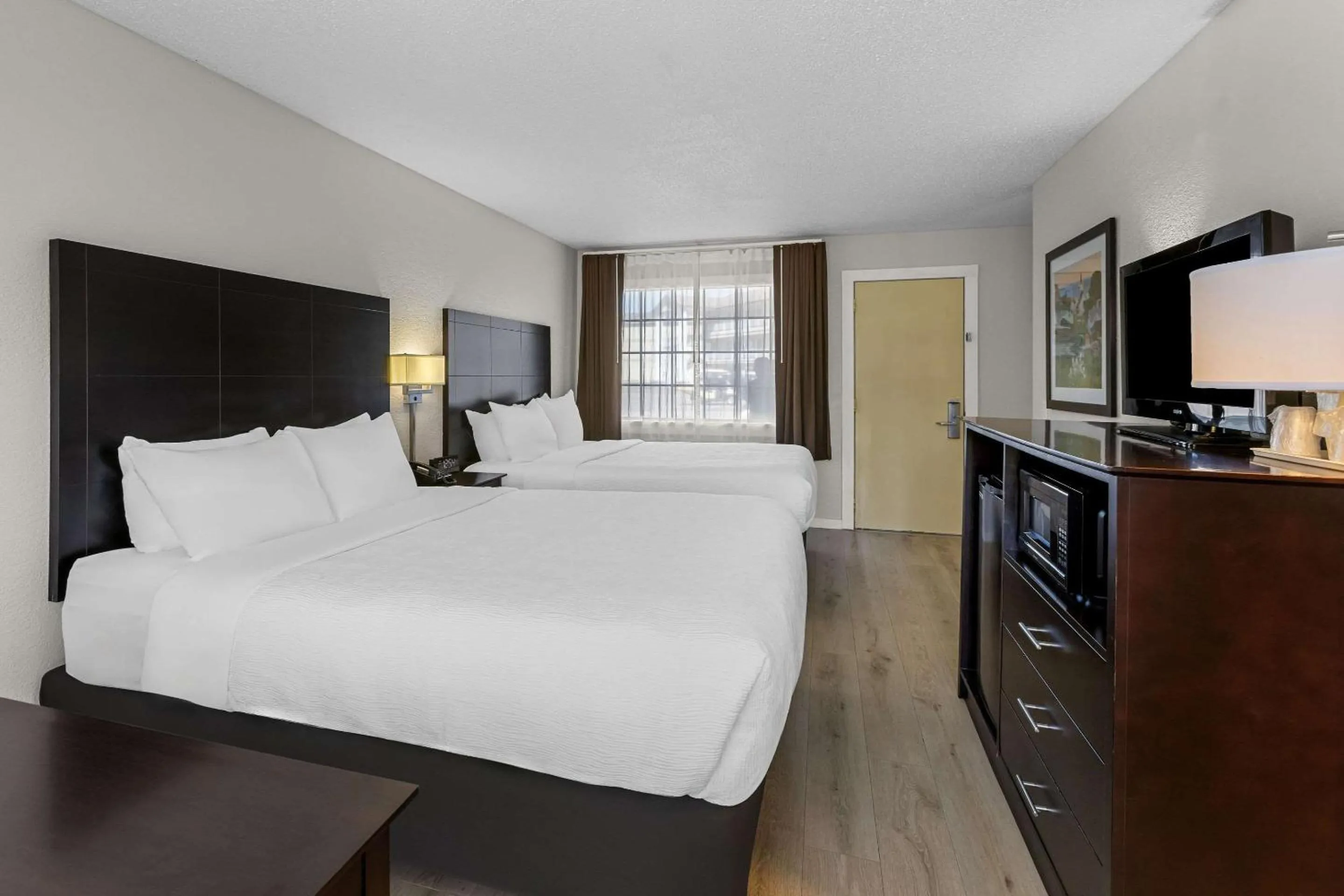 Bedroom, Bed in Quality Inn Lakefront