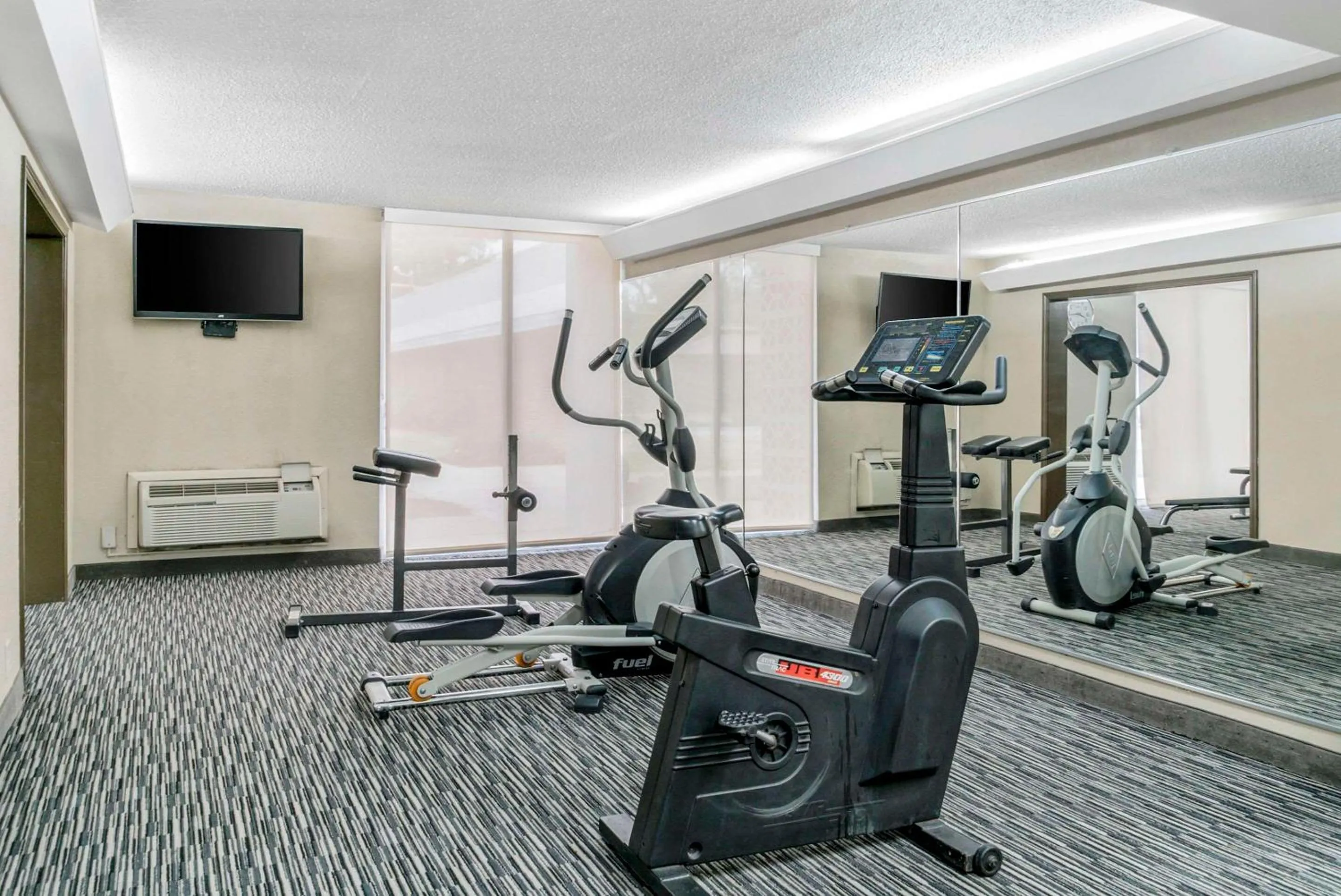 Fitness centre/facilities in Quality Inn & Suites Banquet Center