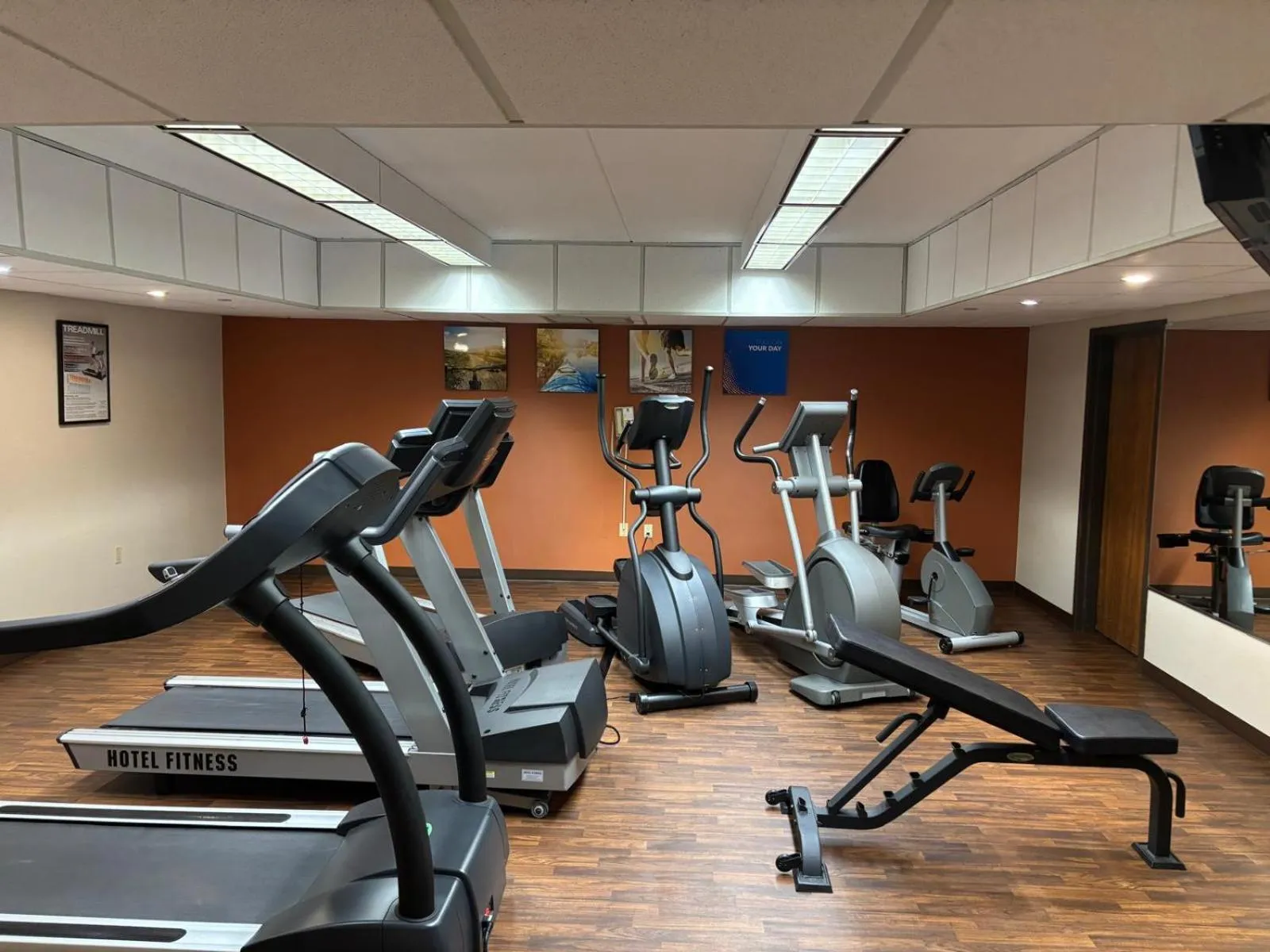 Fitness centre/facilities in Comfort Inn Farmington Hills - Novi-Royal oaks-Southfield-Detroit Northwest