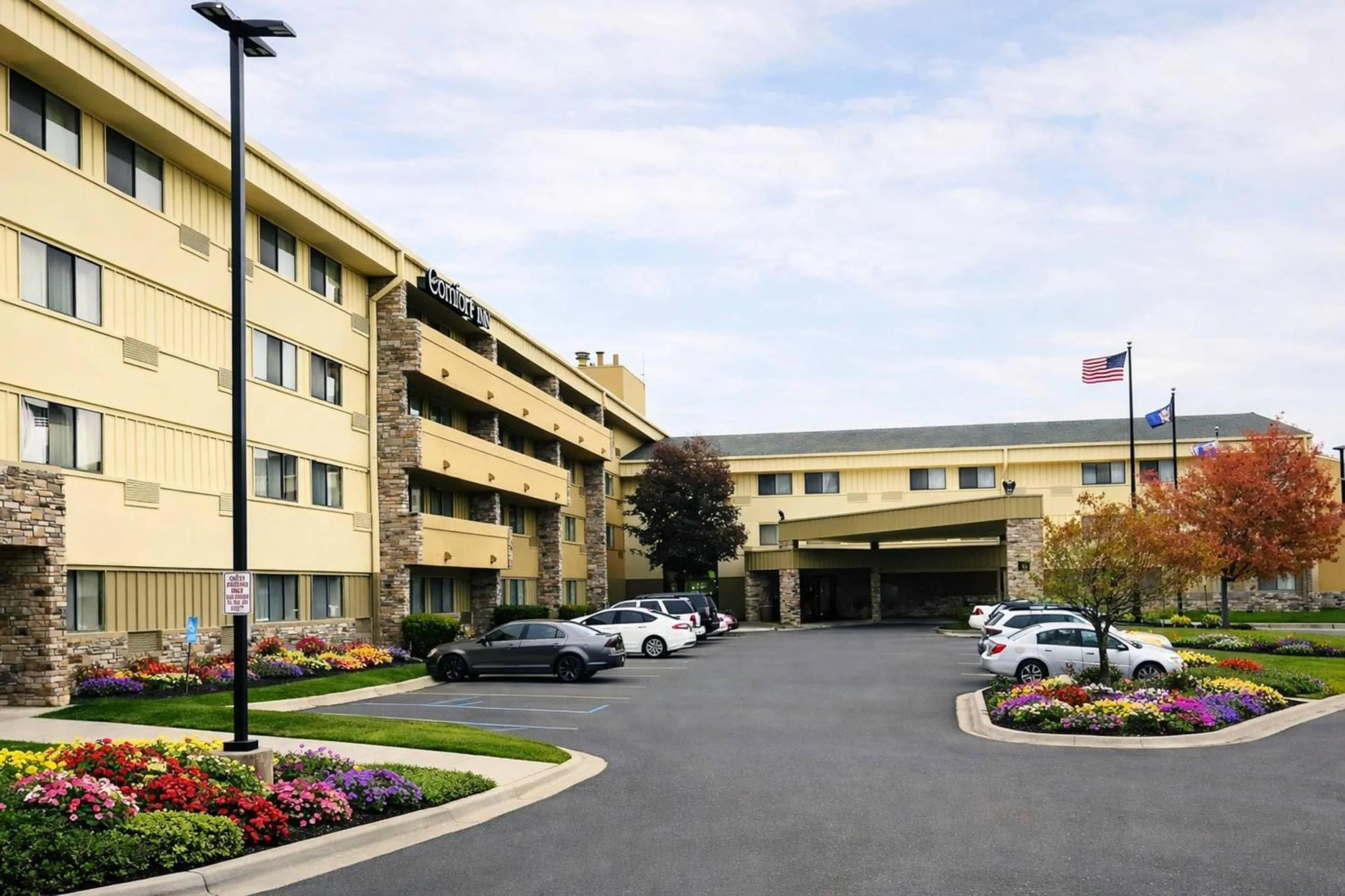 Property building in Comfort Inn Farmington Hills - Novi-Royal oaks-Southfield-Detroit Northwest