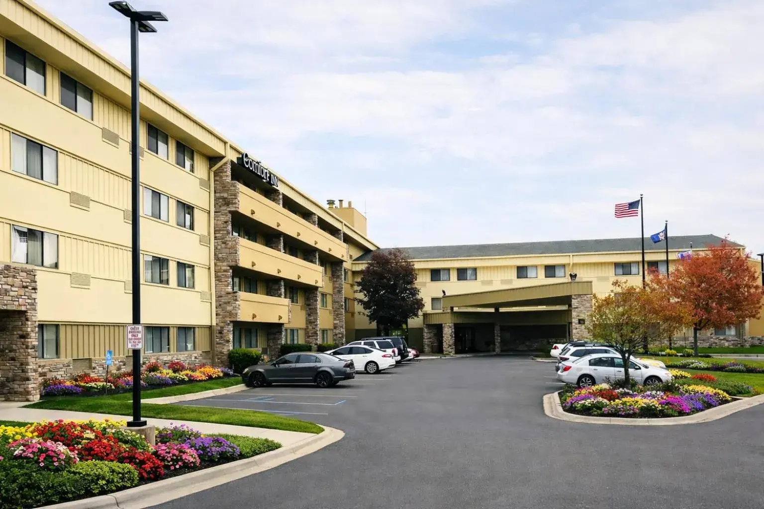 Facade/entrance in Comfort Inn Farmington Hills - Novi-Royal oaks-Southfield-Detroit Northwest Facade/entrance in Comfort Inn Farmington Hills - Novi-Royal oaks-Southfield-Detroit Northwest