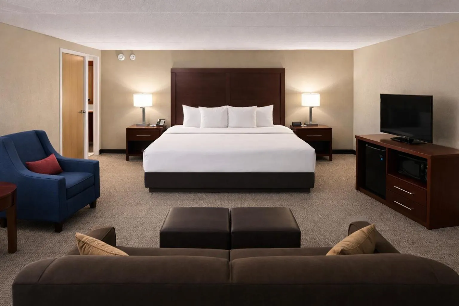Bedroom, Bed in Comfort Inn Farmington Hills - Novi-Royal oaks-Southfield-Detroit Northwest