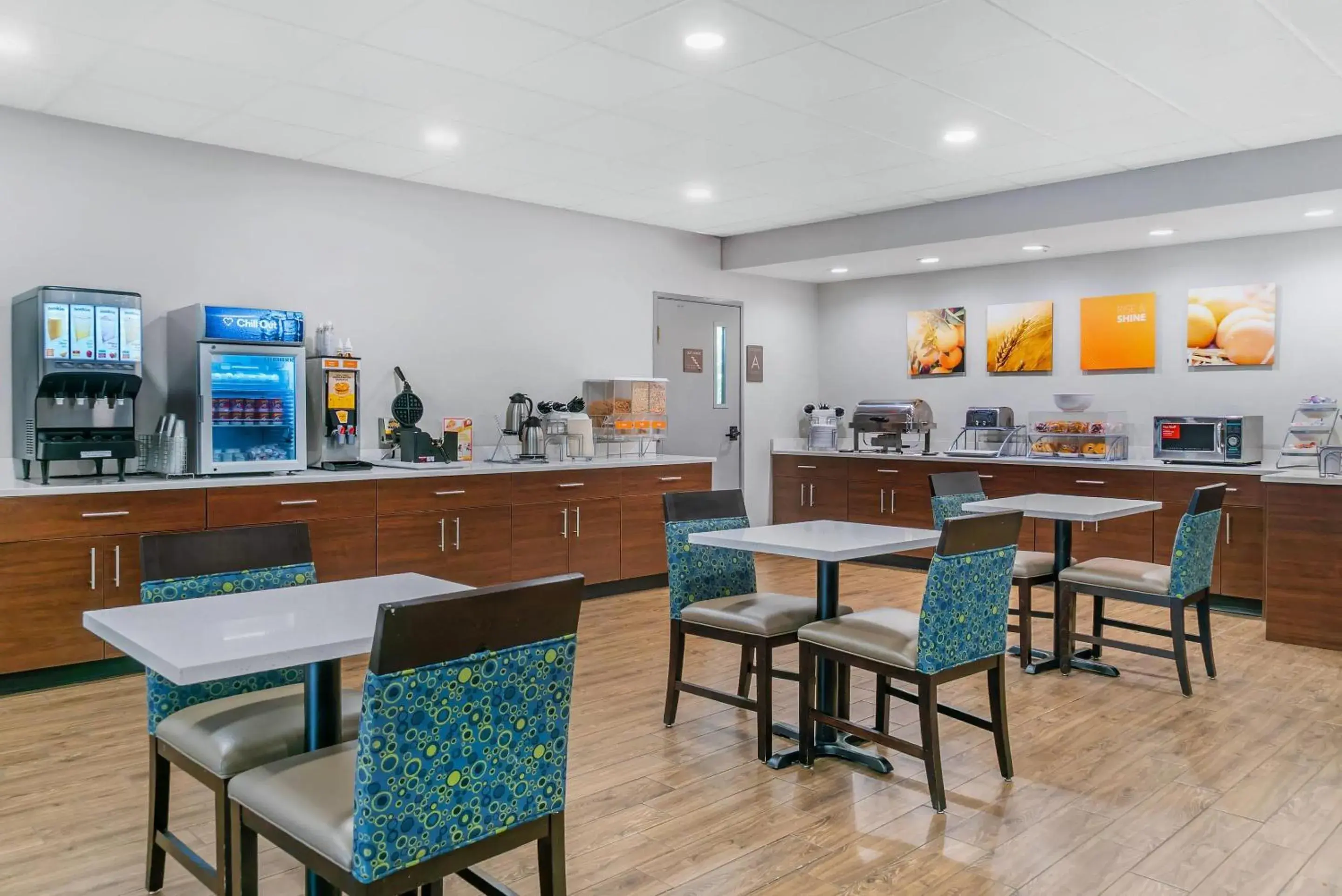 Breakfast in Comfort Suites Auburn Hills-Detroit Breakfast in Comfort Suites Auburn Hills-Detroit