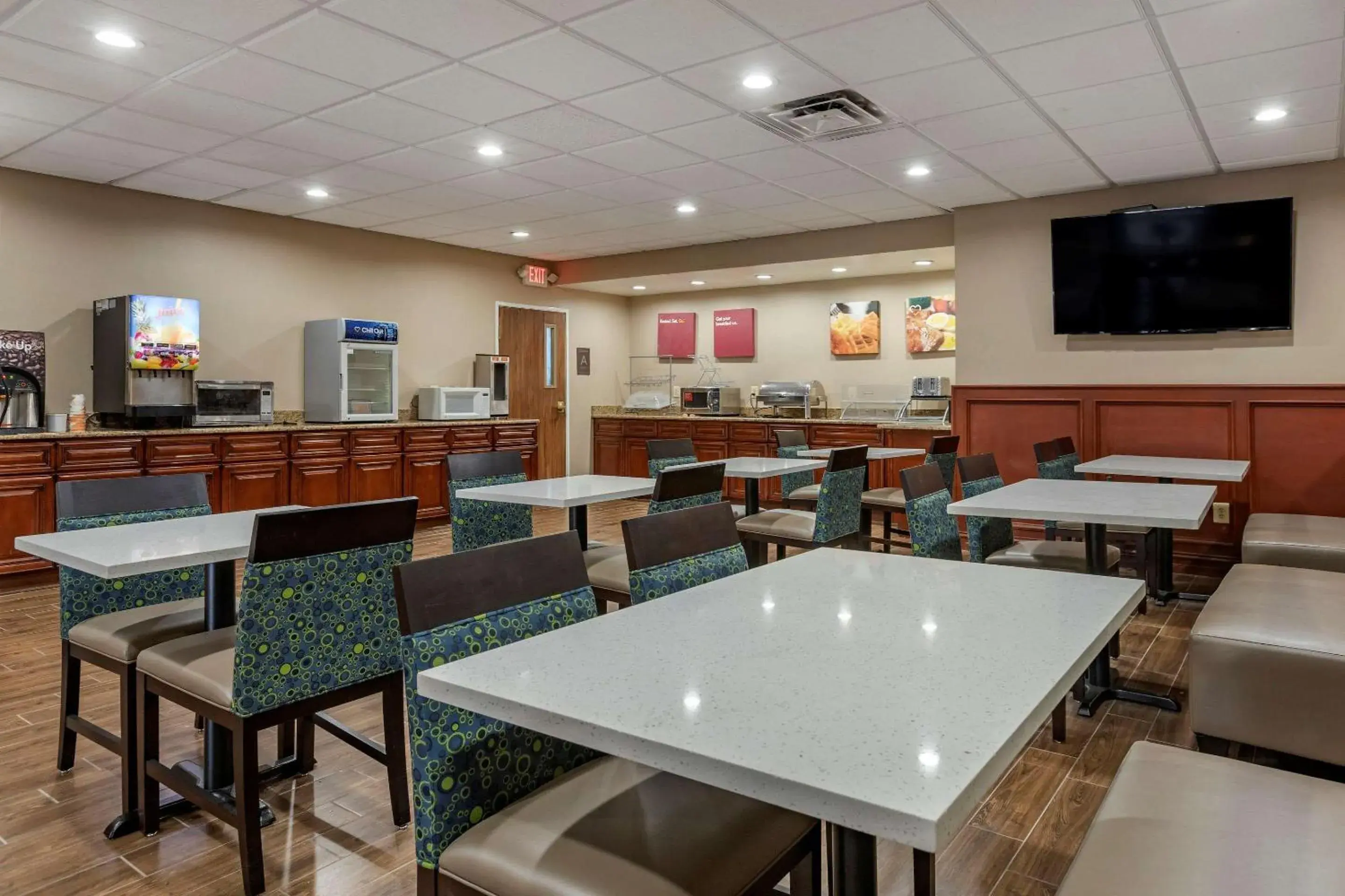 Breakfast, Restaurant/Places to Eat in Comfort Suites Auburn Hills-Detroit