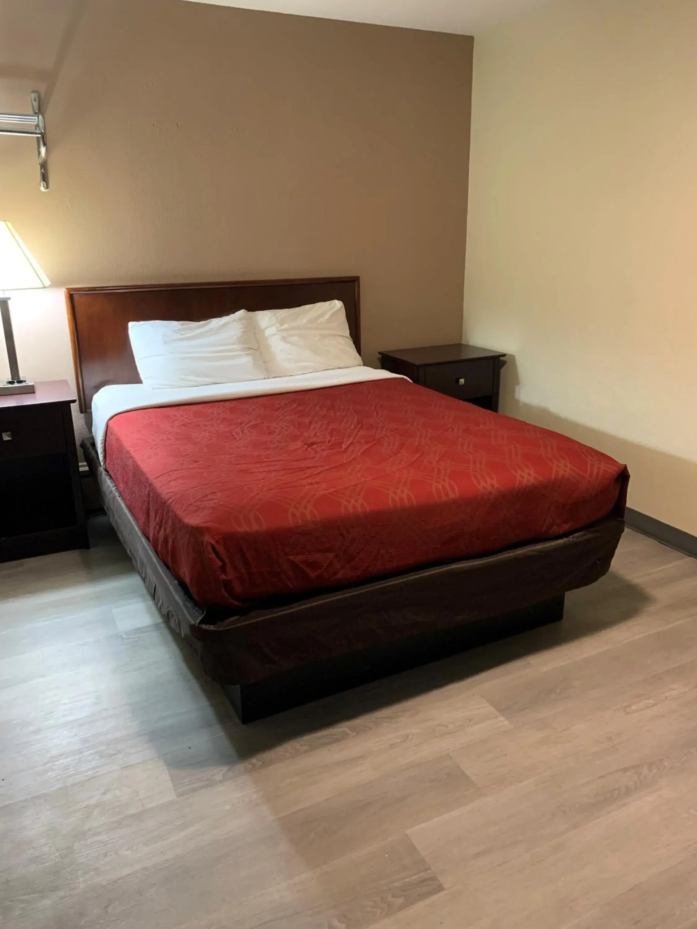 Bed in Baymont by Wyndham Iron Mountain Bed in Baymont by Wyndham Iron Mountain